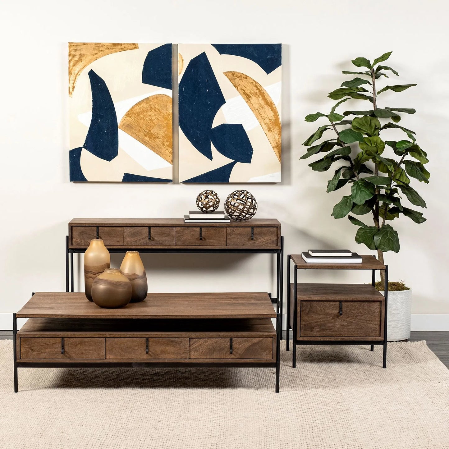 056 SR-815237 | Lifestyle | Glenn Console Table by Mercana in dark brown. Made from unique in a modern style.