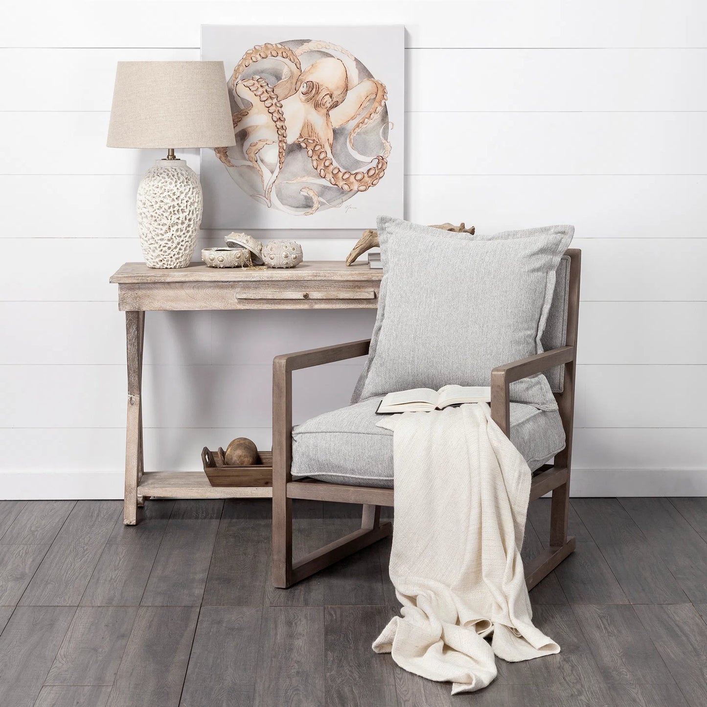 005 SR-815530 | Lifestyle | Mariam Table Lamp by Mercana in natural. Made from unique in a coastal style.