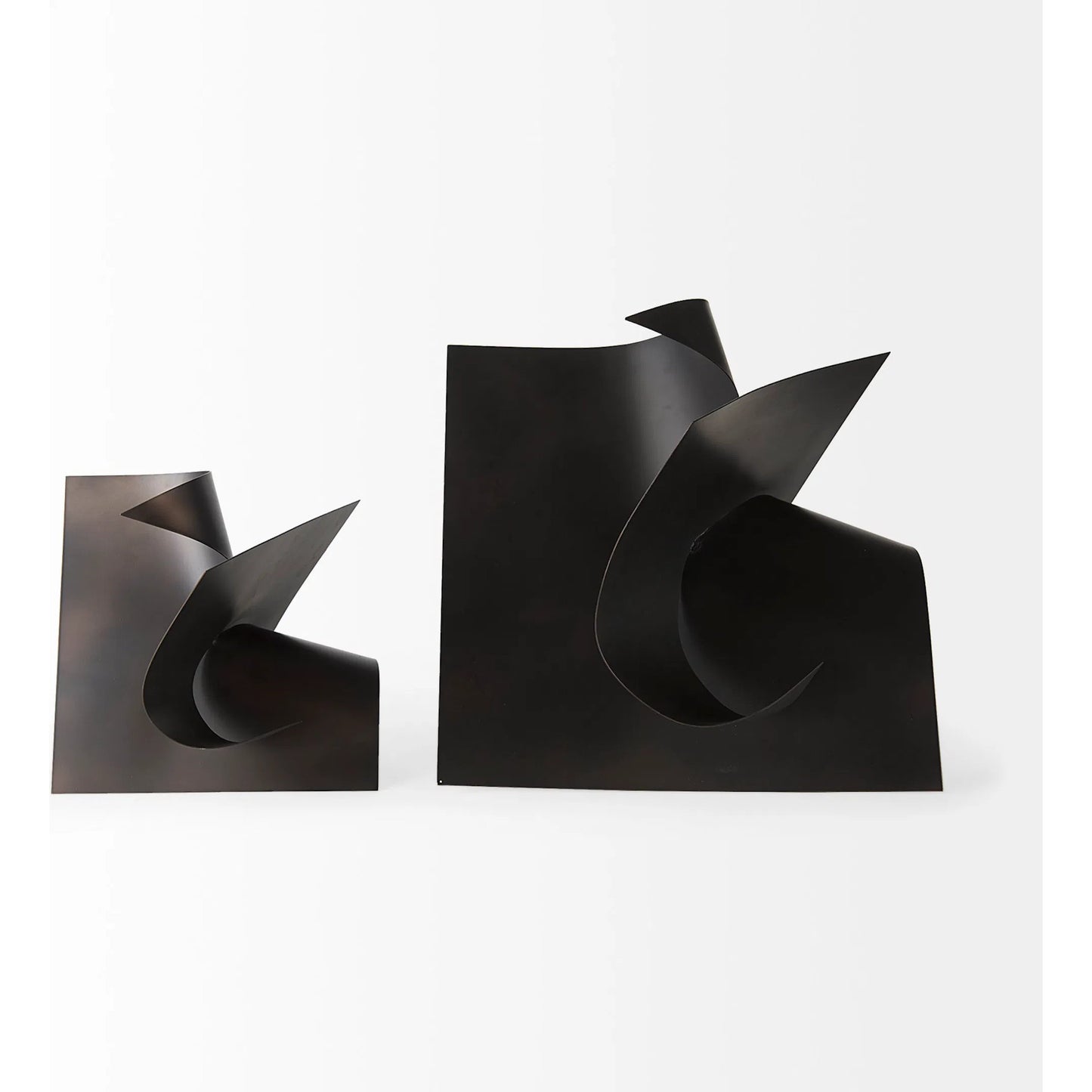 025 SI-2369429 | Closeup | Francesca Sculpture by Mercana. Made from metal in a unique style.
