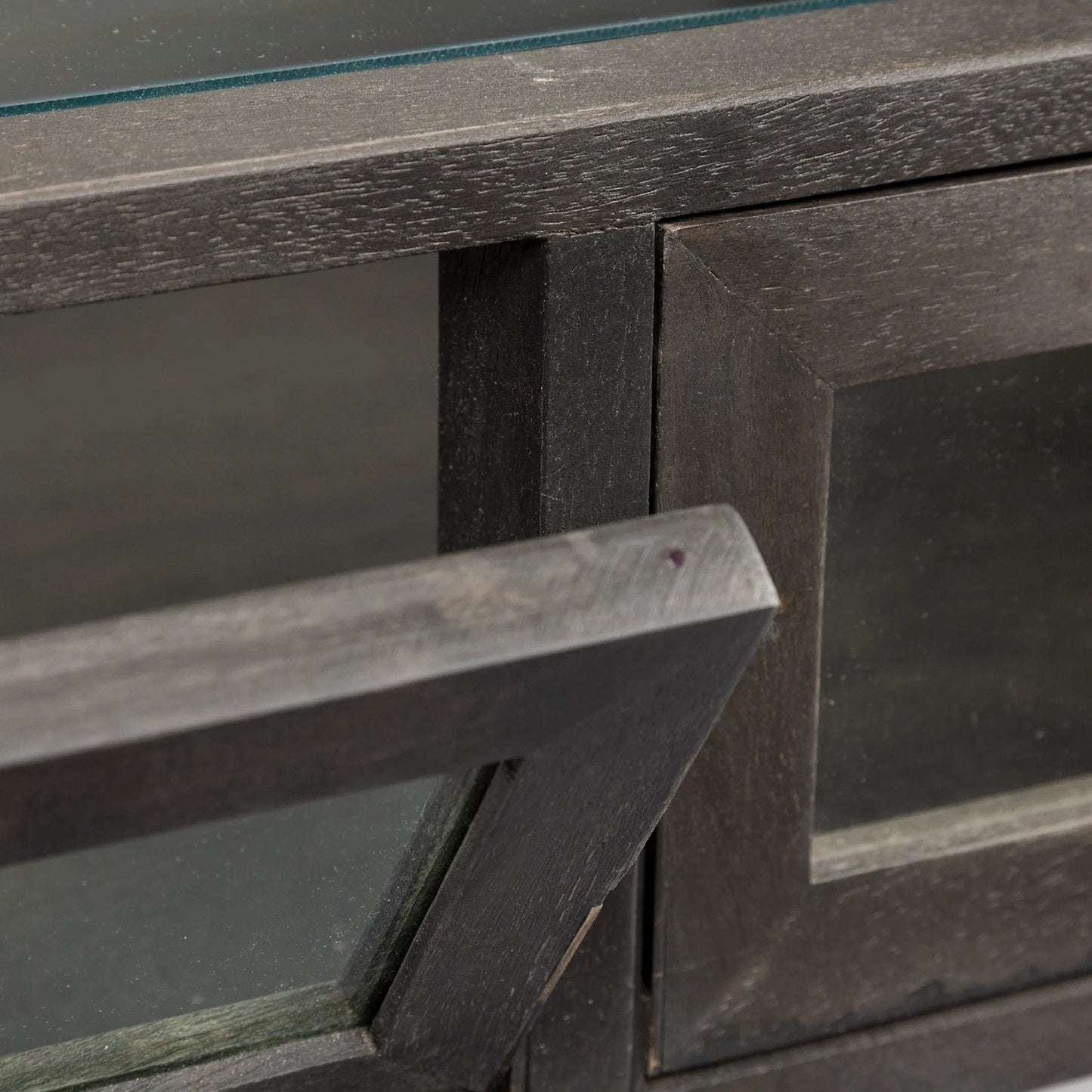 007 SR-814790 | Closeup | Arelius Coffee Table / Square by Mercana in natural. Made from unique in a modern style.