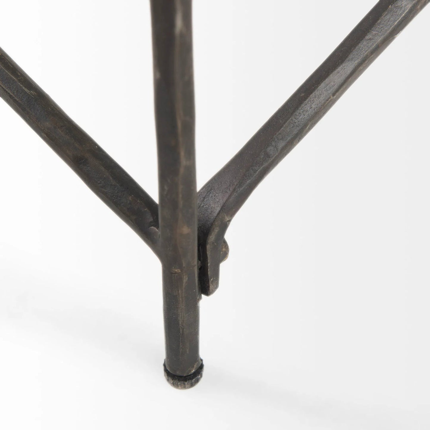 007 SI-2369476 | Closeup | Lorlei Coffee Table by Mercana in white. Made from stone in a unique style.