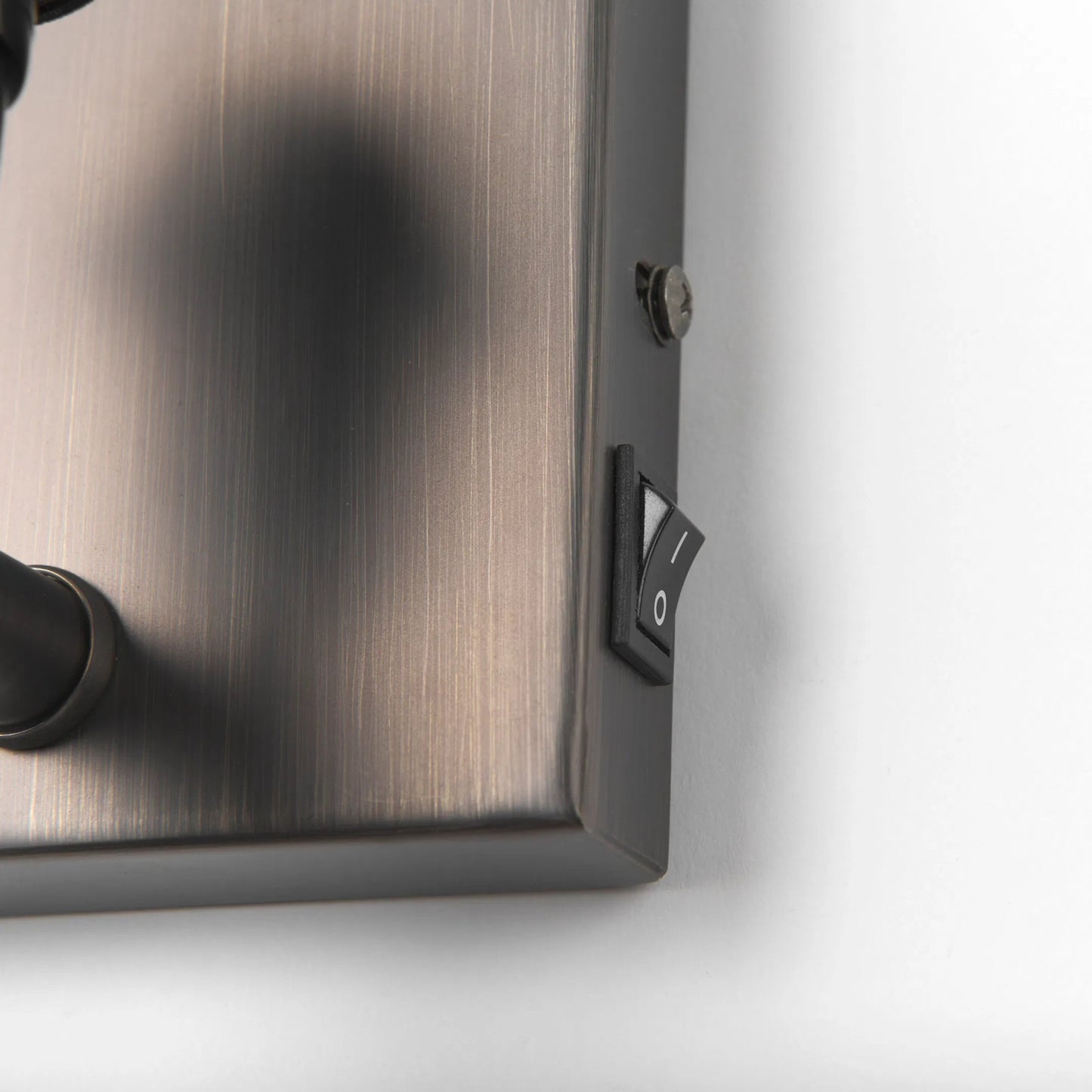 011 SI-2369706 | Closeup | Kinsley Wall Sconce by Mercana in beige. Made from metal in a modern style.