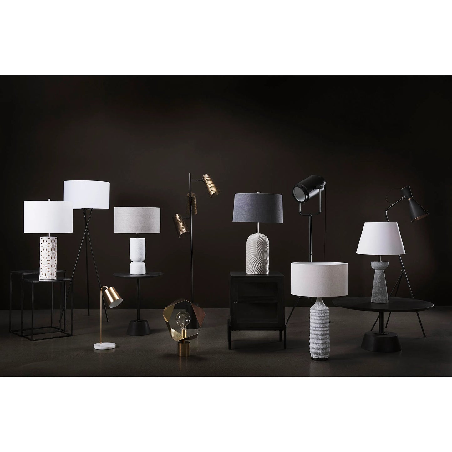 021 SI-2369285 | Lifestyle | Debdou Floor Lamp by Mercana. Made from metal in a modern style.