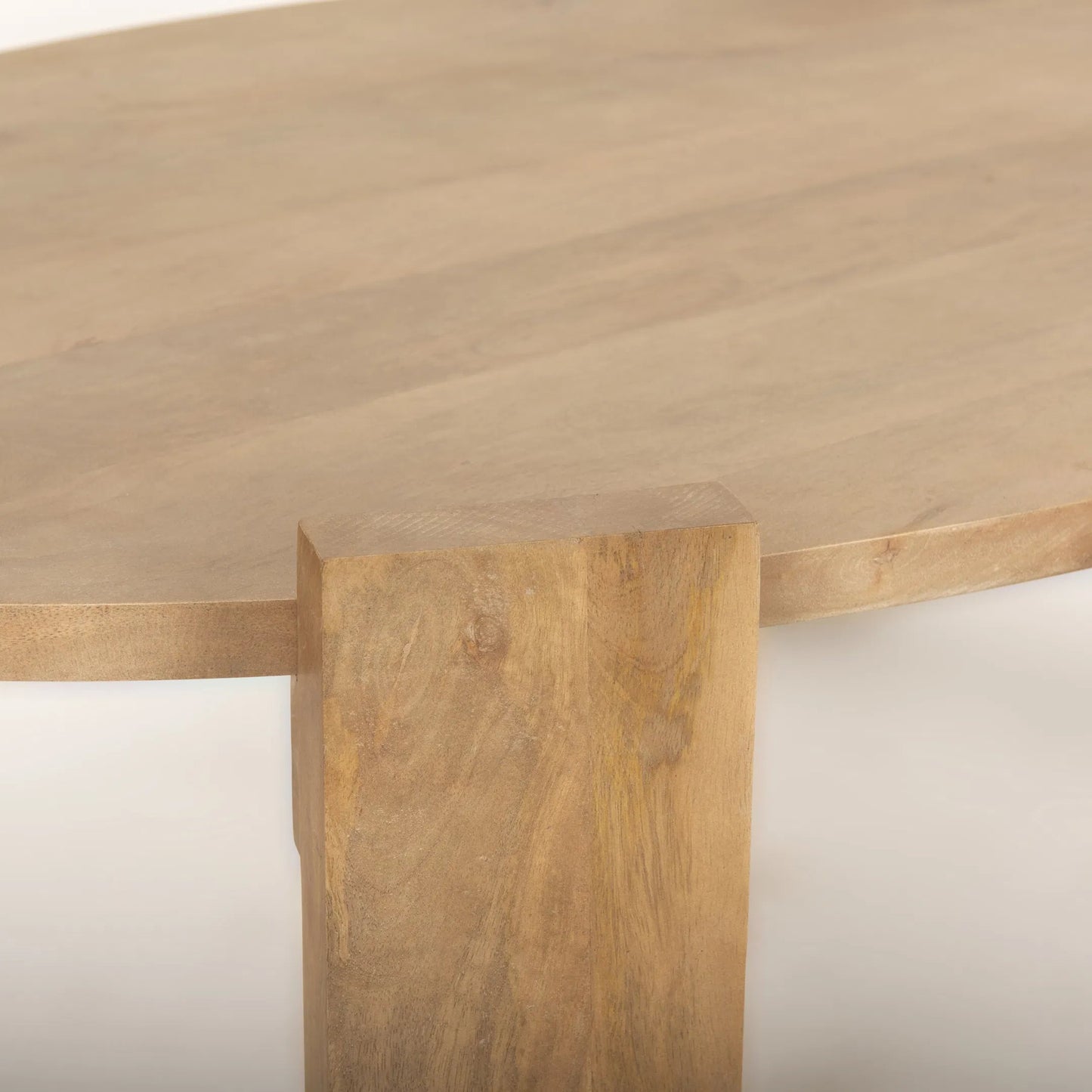 005 SI-2370016 | Closeup | Evelyn Coffee Table by Mercana in brown. Made from solid wood in a unique style.