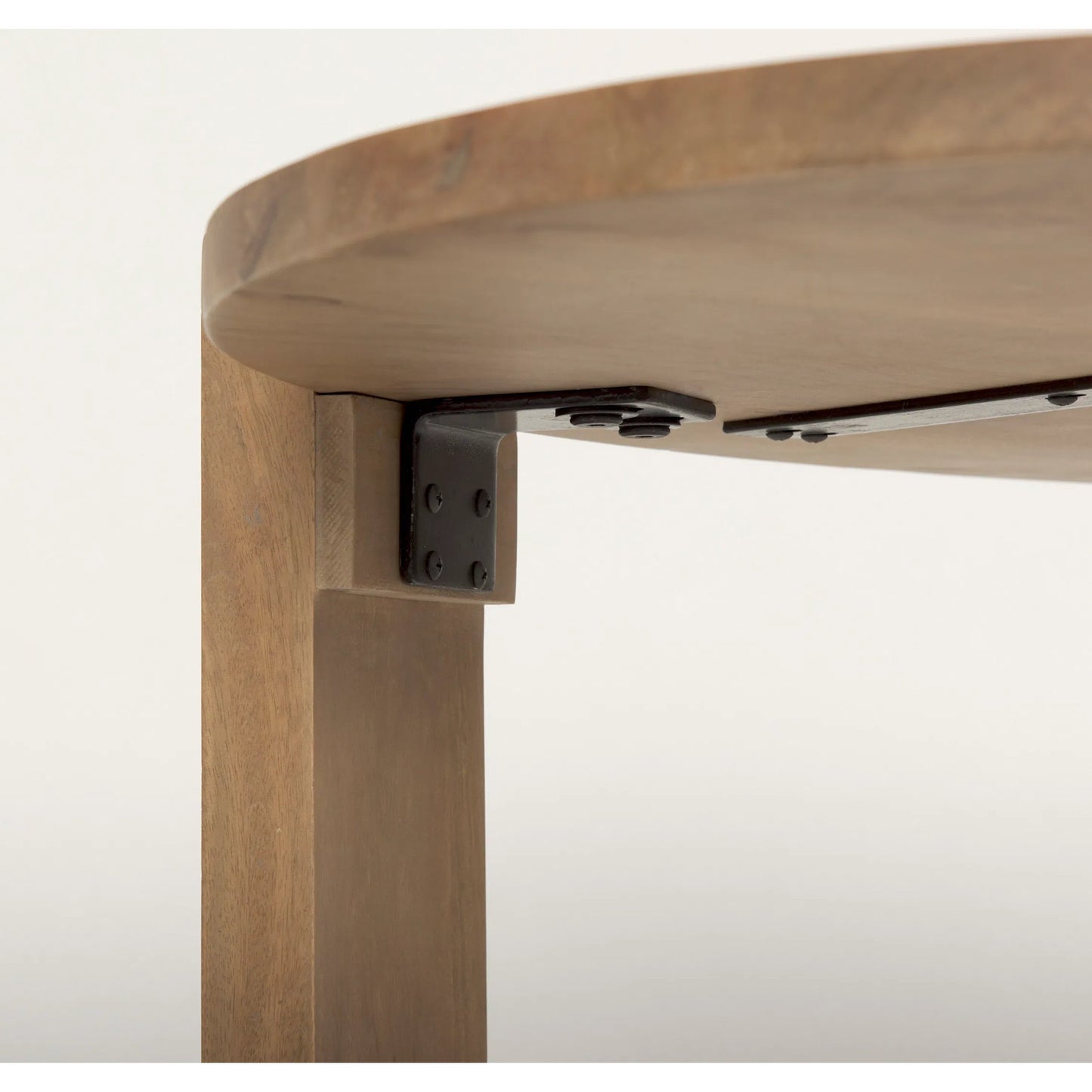 007 SI-2370016 | Closeup | Evelyn Coffee Table by Mercana in brown. Made from solid wood in a unique style.