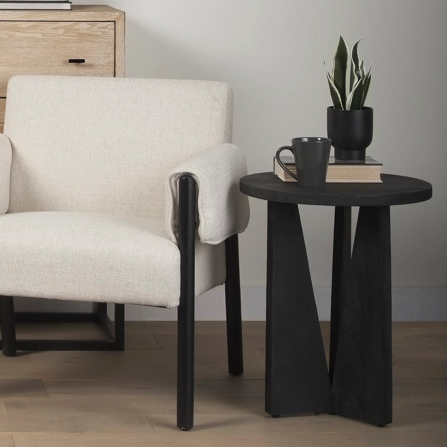 027 SI-2370012 | Lifestyle | Mattius Accent Table by Mercana. Made from solid wood in a modern style.