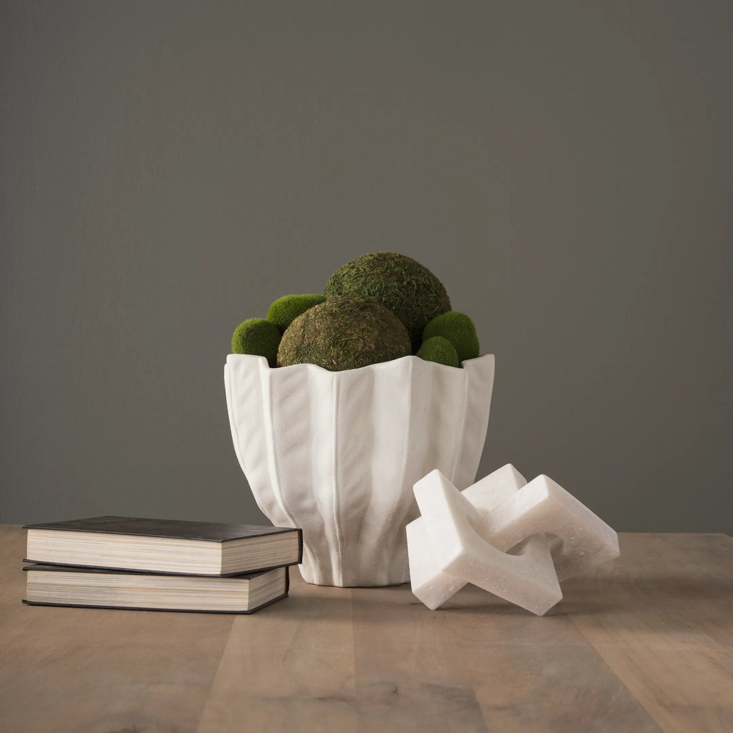 007 SI-2370621 | Lifestyle | Daria Textured Sculptural Bowl by Mercana in white. Made from ceramic in a unique style.
