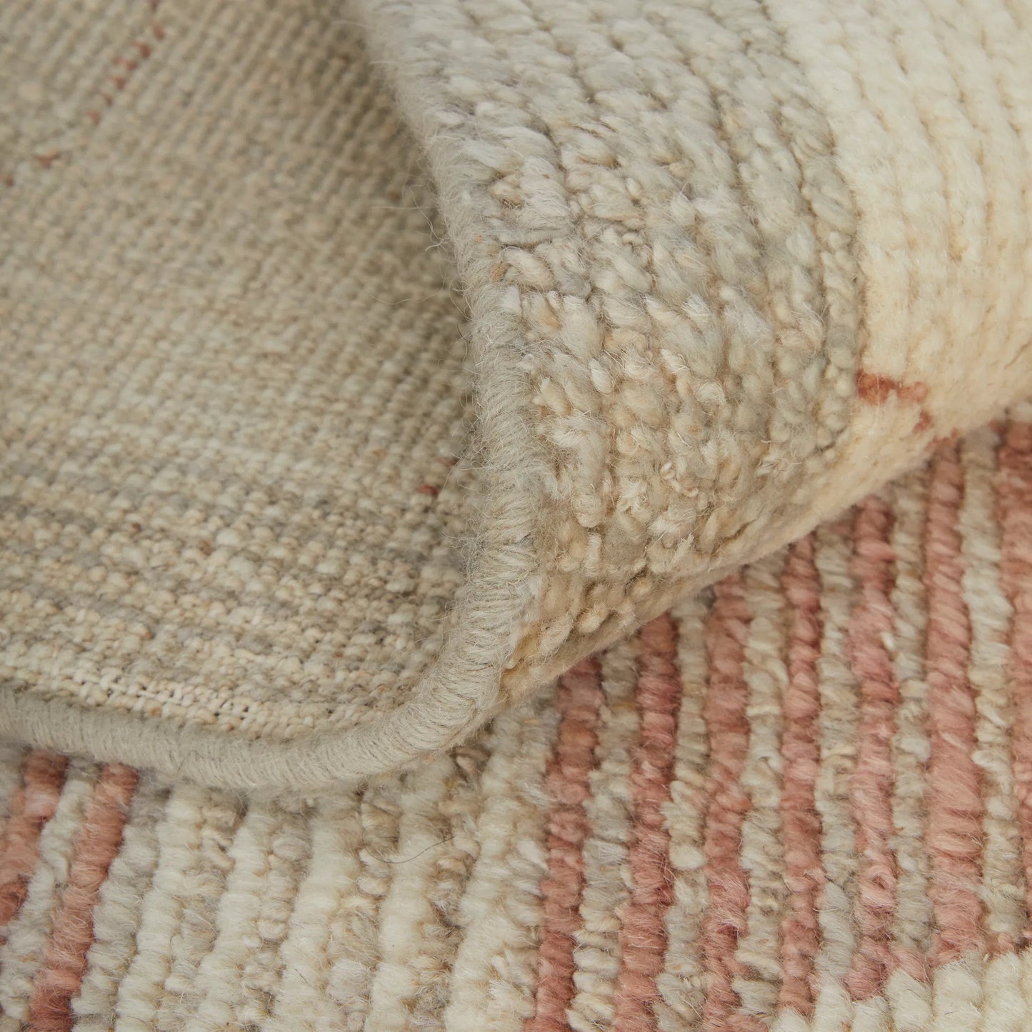 004 SI-2238412,SI-2238413,SI-2238414,SI-2238415,SI-2238416 | Closeup | Kasbah Diamond Rug - KAS69G3F by Feizy in tan, gray, red. Made from wool in a unique style.
