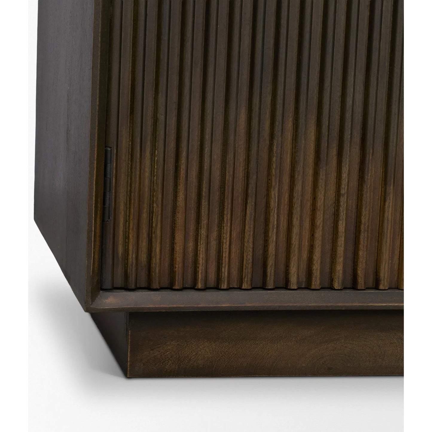 010 SI-2540730 | Closeup | Cinder Sideboard by Mercana in dark brown. Made from solid wood in a unique style.