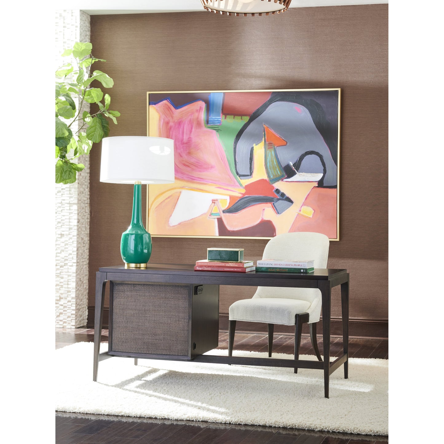 005 SI-1823488 | Lifestyle | Irving Writing Desk by Sligh in dark brown. Made from unique in a transitional style.