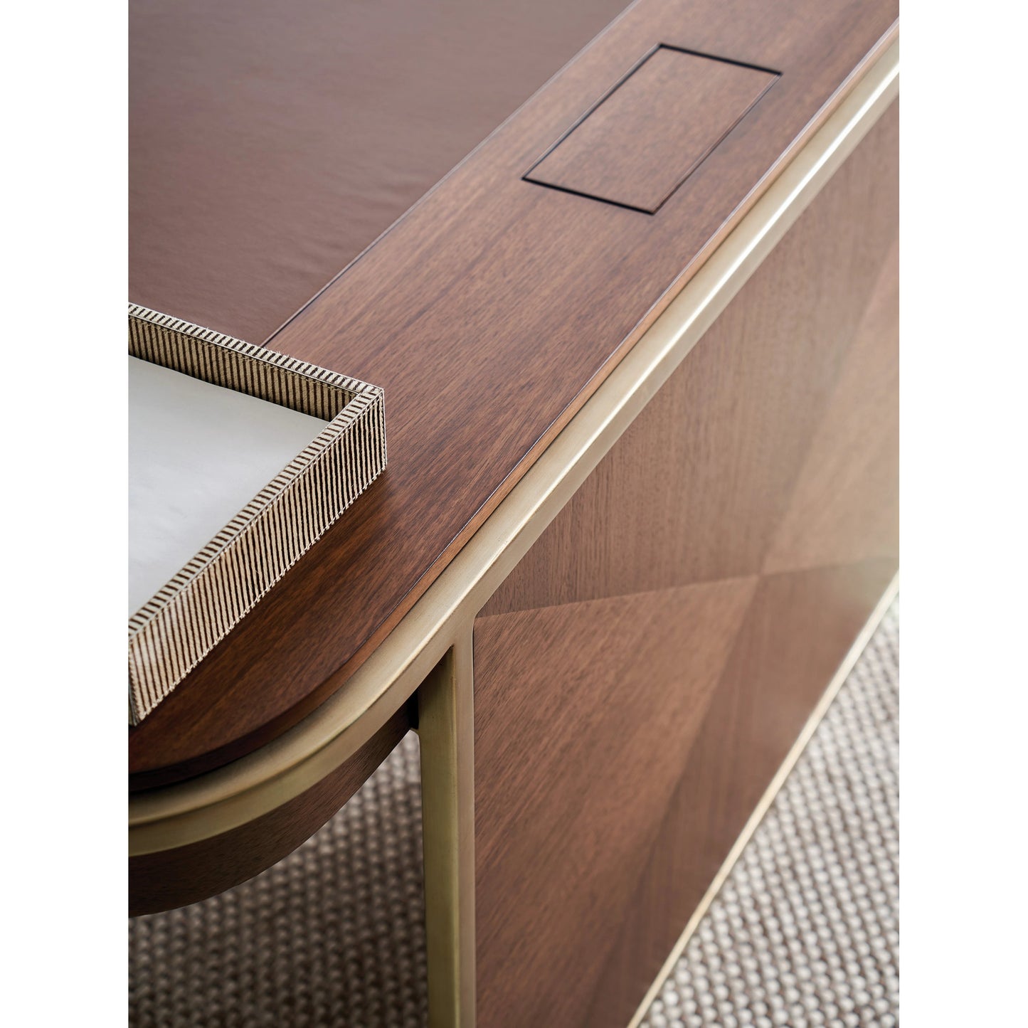 002 SI-2013204 | Additional Silo | Berwick Writing Desk by Sligh in dark walnut. Made from unique in a transitional style.