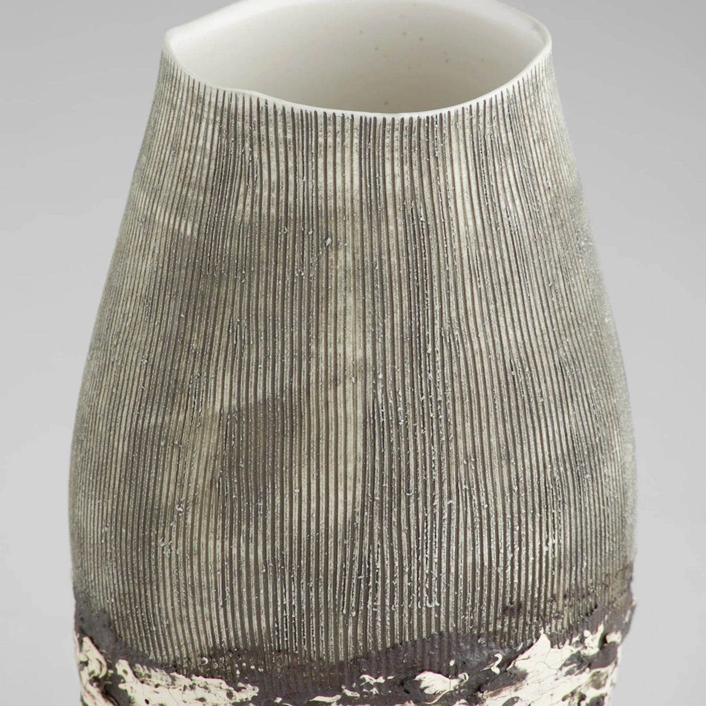 004 SI-1986964 | Closeup | Calypso Vase by Cyan Design in off white, brown. Made from ecomix in a eclectic & global style.