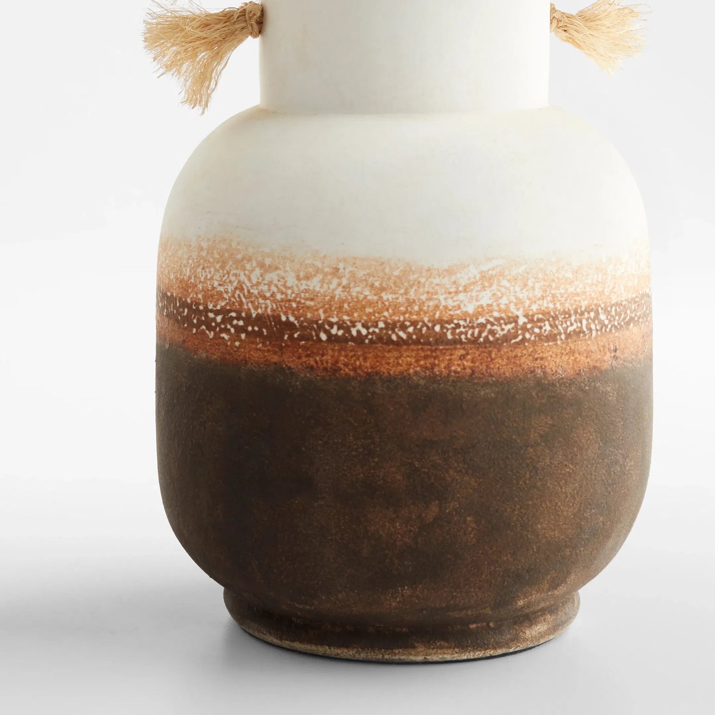 004 SI-1987219 | Closeup | Margaret Vase by Cyan Design in ombre, jute. Made from earthernware in a modern style.