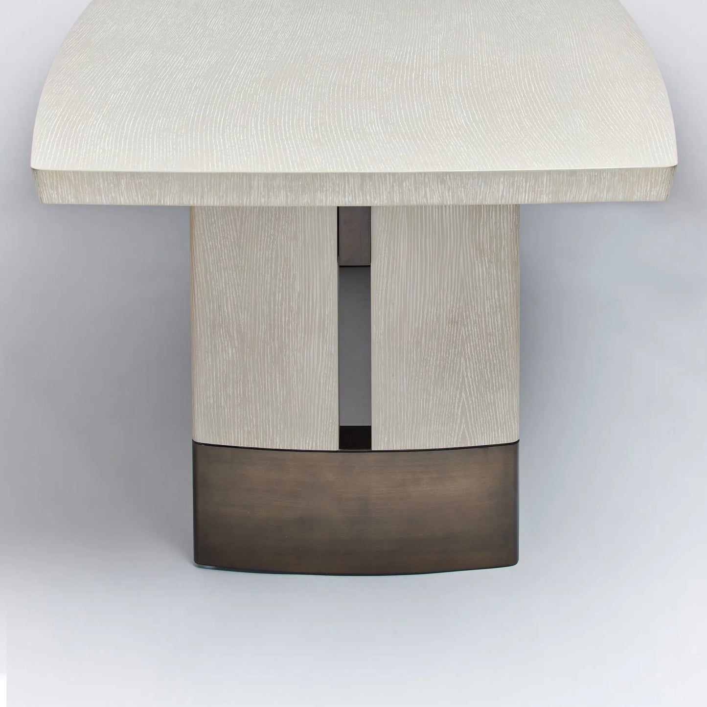 007 SI-2531108 | Closeup | Boynton Dining Table by Interlude Home in cliffside, classic bronze. Made from oak, metal in a modern style.