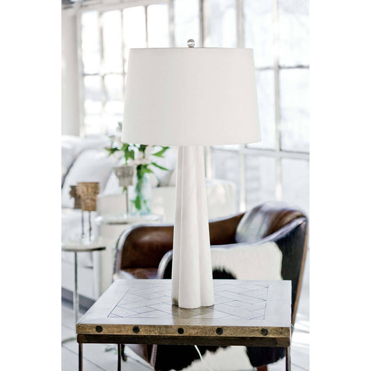 Quatrefoil Alabaster Table Lamp by Regina Andrew in white, natural. Made from alabaster in a coastal style.
