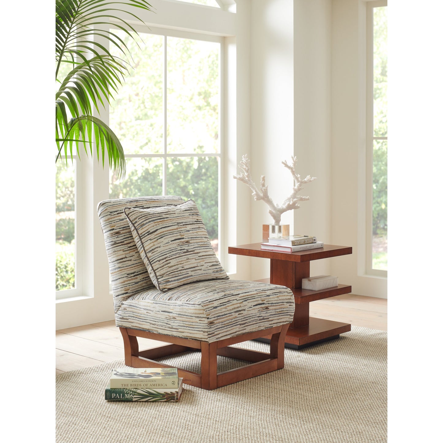 007 SR-836203 | Lifestyle | Lagoon Lamp Table by Tommy Bahama Home. Made from unique in a modern style.