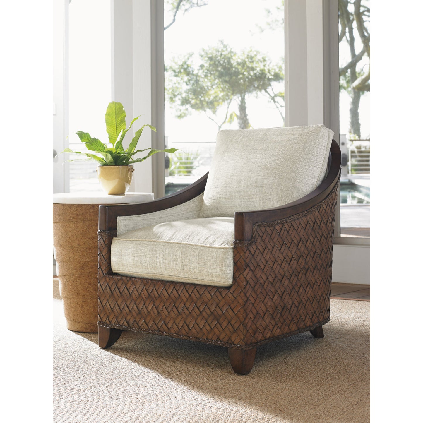 004 SR-836185 | Lifestyle | Kendari Round Accent Table by Tommy Bahama Home. Made from unique in a coastal style.