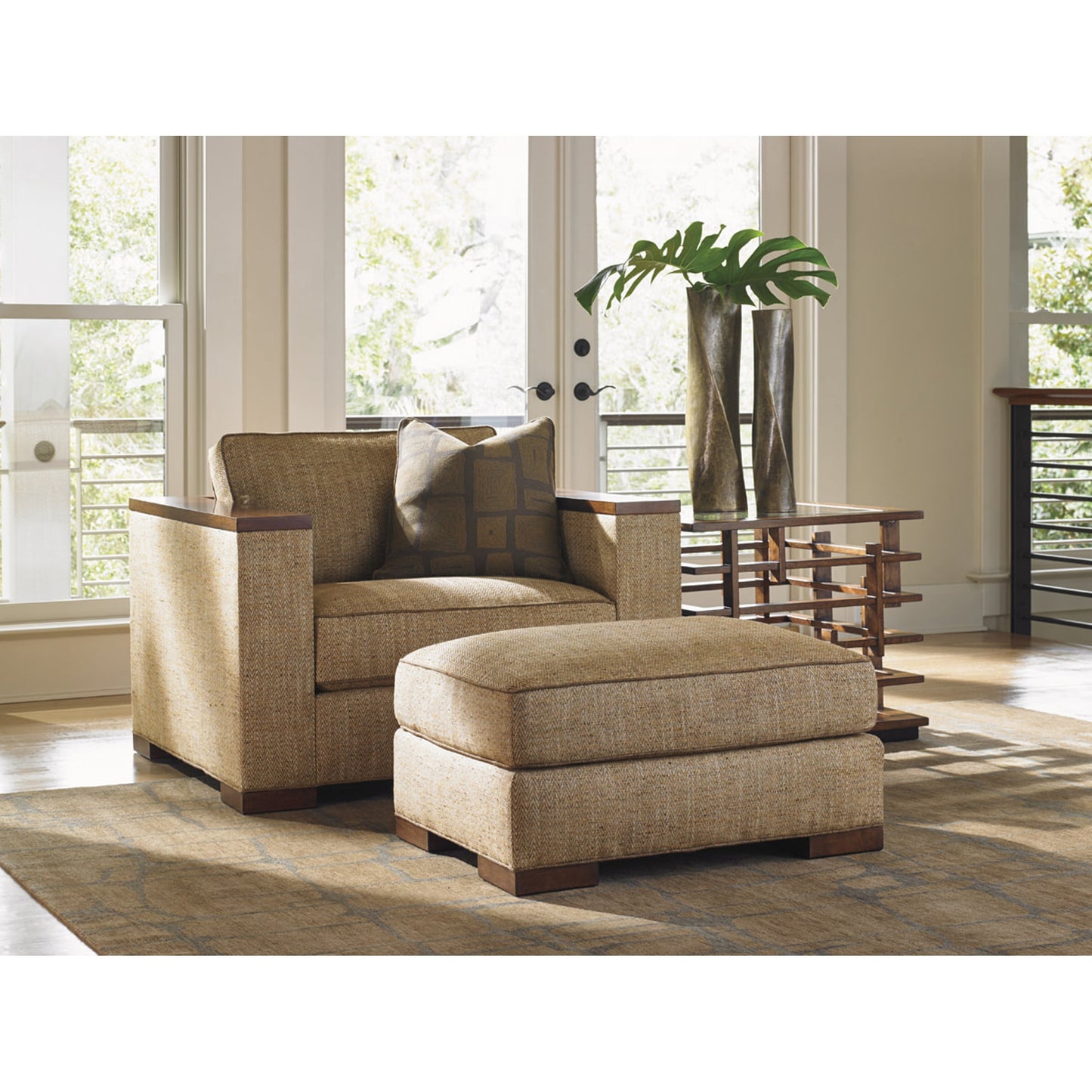 005 SR-836299 | Lifestyle | Nobu Square Lamp Table by Tommy Bahama Home. Made from unique in a modern style.