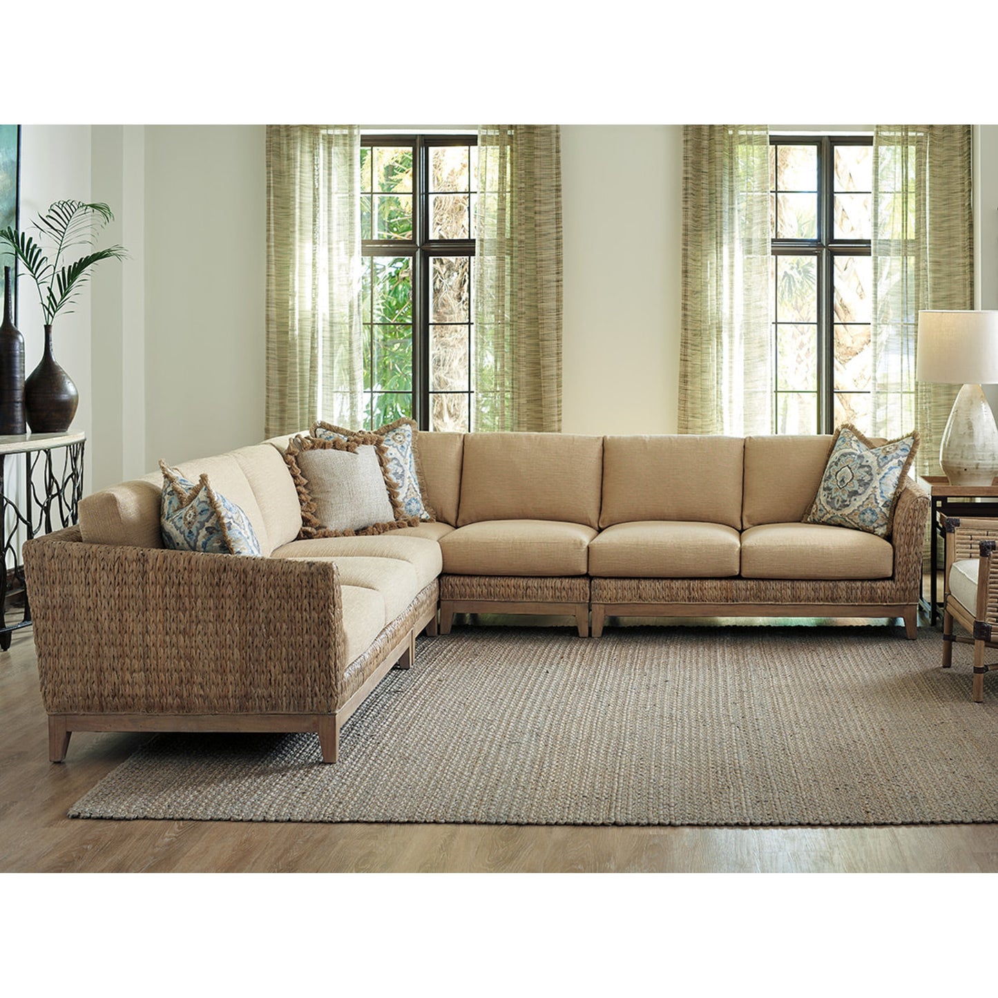 002 SR-835988 | Lifestyle | Brisbane Sectionional by Tommy Bahama Home. Made from unique in a coastal style.