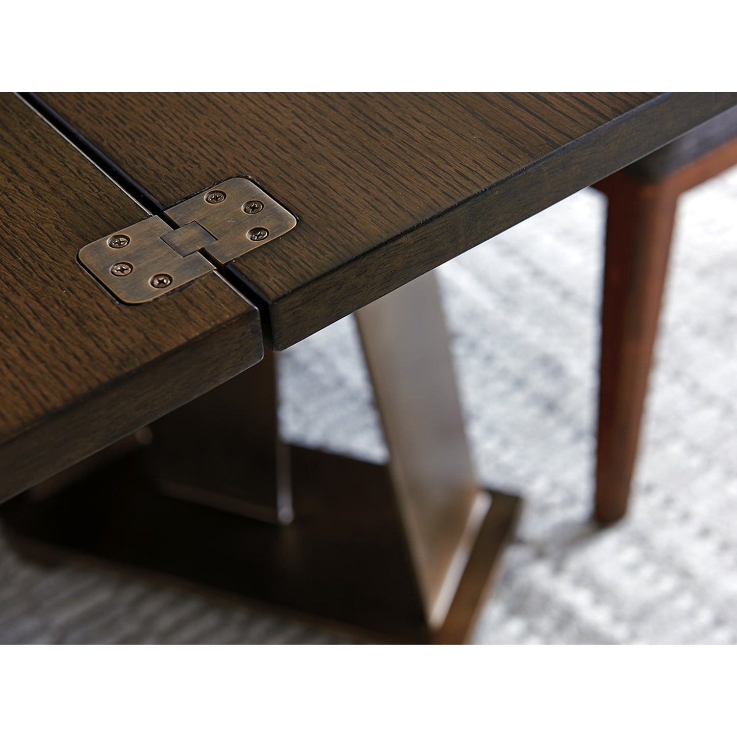 003 SR-835841 | Additional Silo | Gateway Flip-Top Console by Sligh. Made from unique in a modern style.