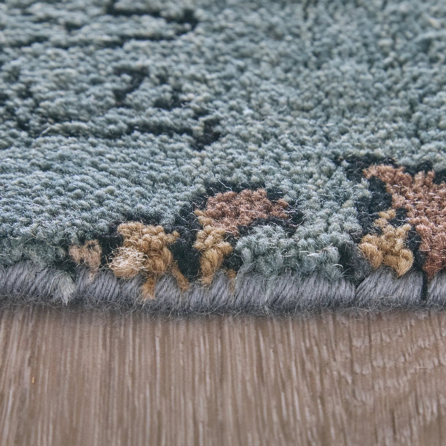 005 SI-1869699,SI-1869700 | Closeup | Vivendi Premium Wool Rug - 6401F by Feizy. Made from wool in a unique style.