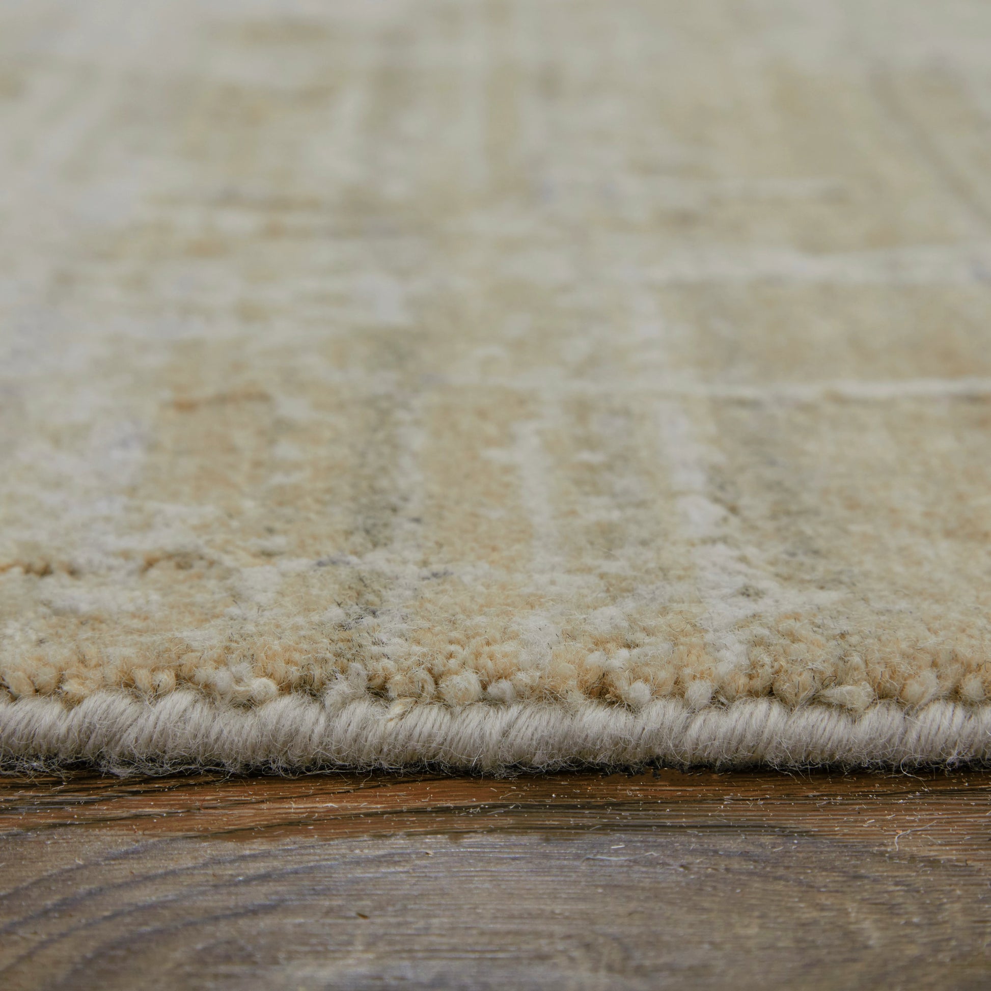 Eastfield Rug - EAS69FPF by Feizy in yellow, ivory, gold. Made from viscose, wool in a unique style.