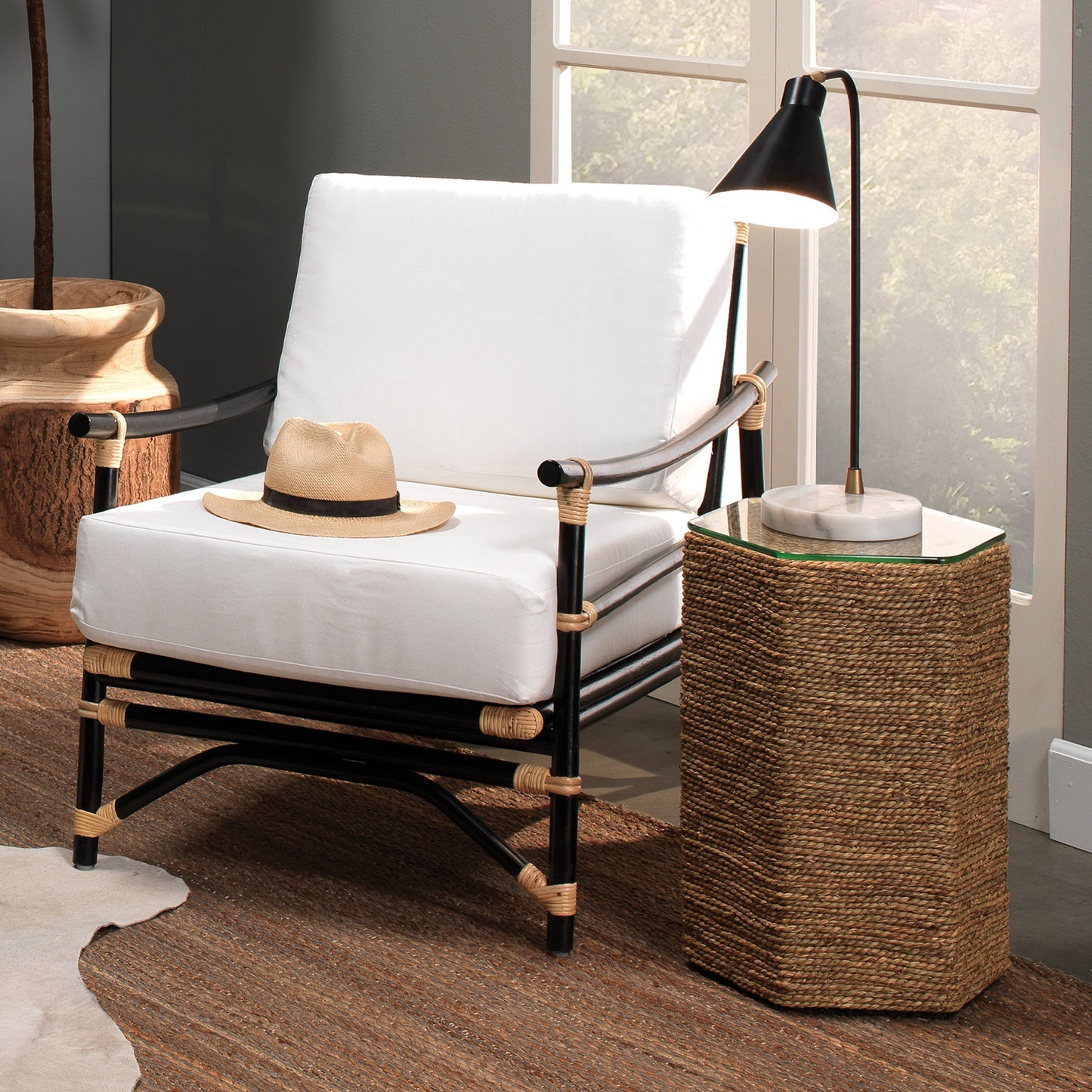 004 SR-707860 | Lifestyle | Chronicle Task Lamp by Jamie Young in black, antique brass, white marble. Made from iron, marble in a modern style.