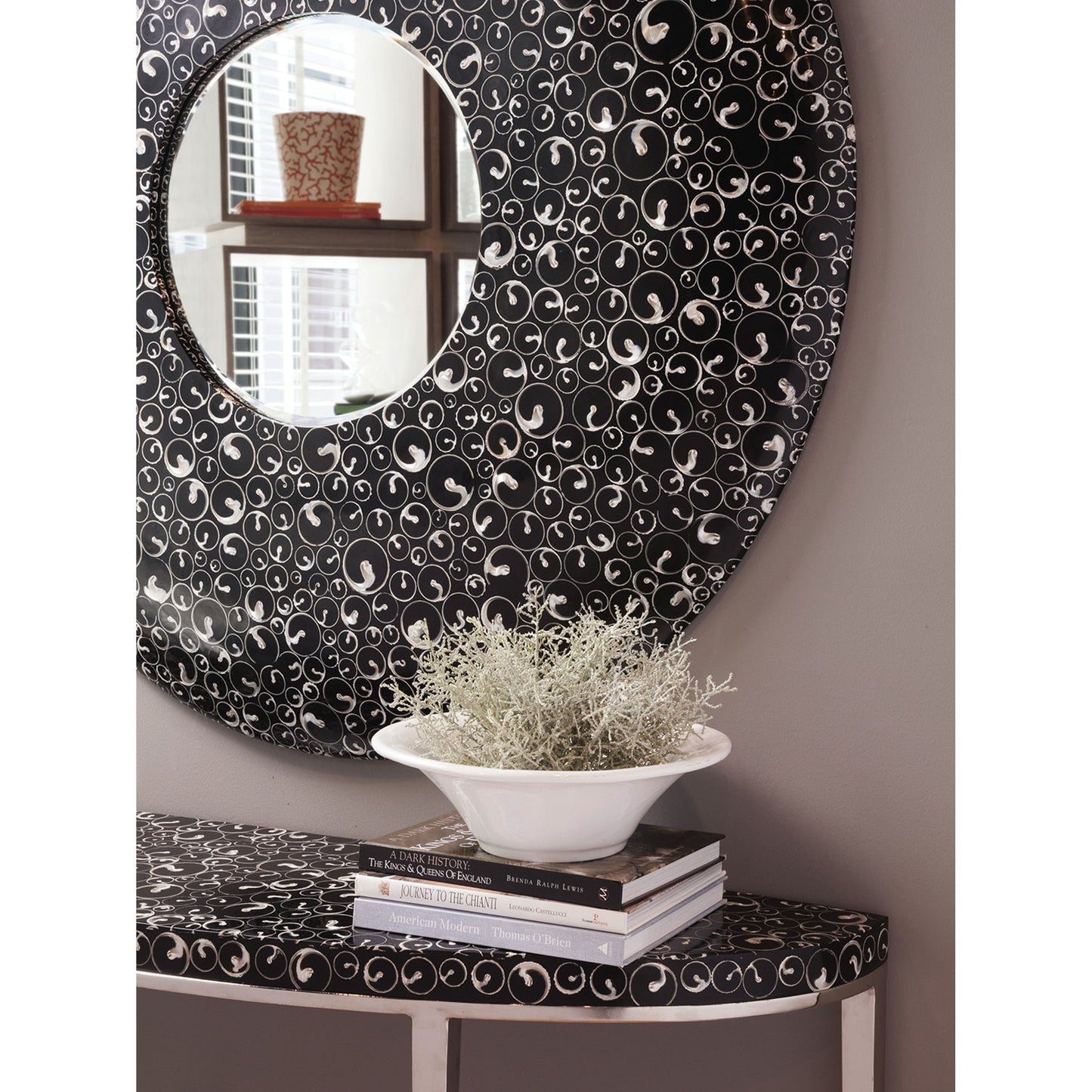 003 SR-834426 | Lifestyle | Mariana Round Mirror by Artistica Home in black. Made from unique in a eclectic & global style.