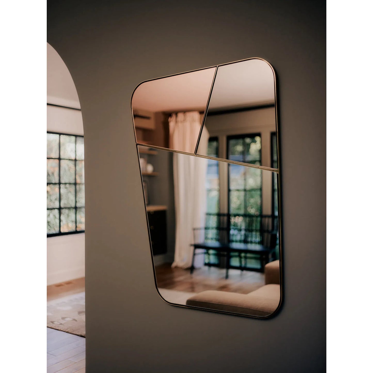 003 SI-2629030 | Lifestyle | Iris Mirror by Regina Andrew in clear and gold. Made from stainless steel in a unique style.