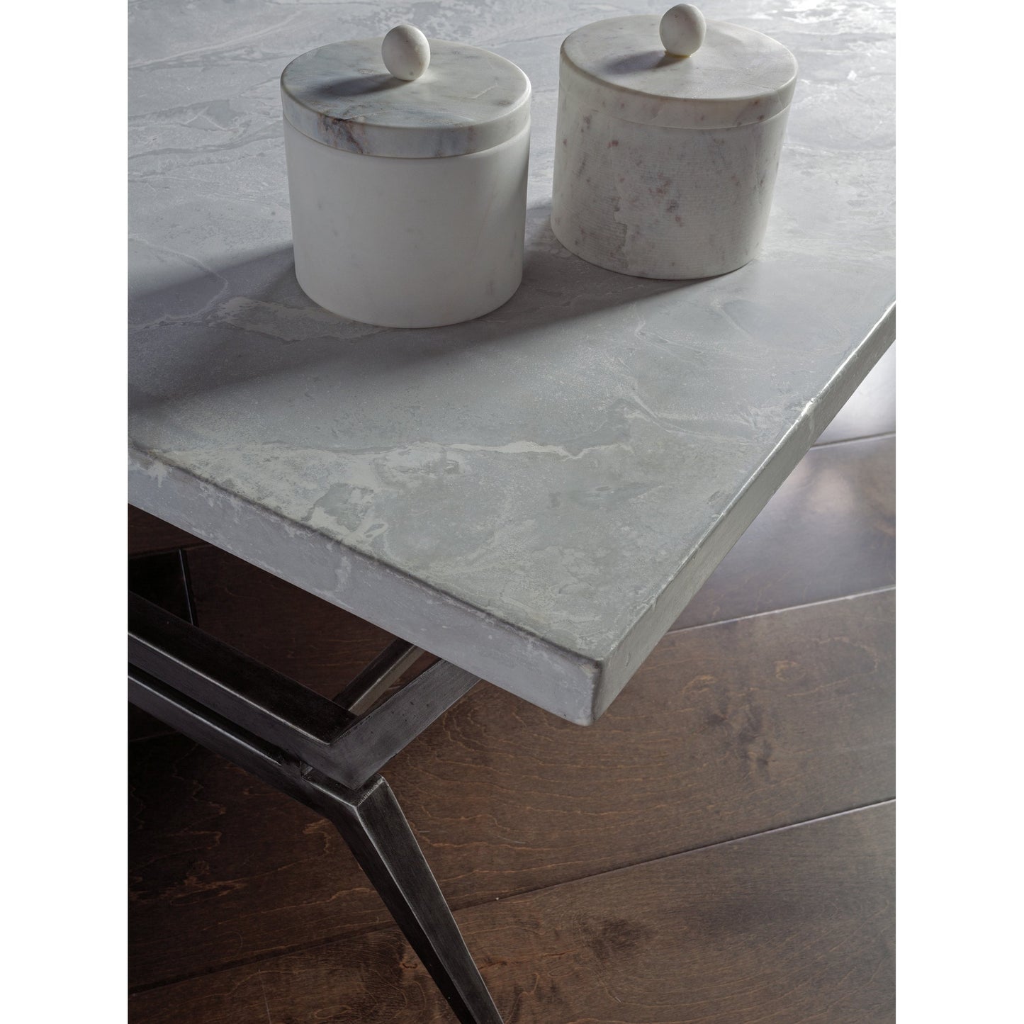 006 SR-834260 | Lifestyle | Cirro Cocktail by Artistica Home in gray. Made from unique in a modern style.