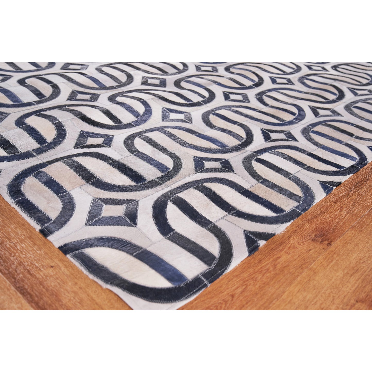 002 SI-1829003,SI-1829004,SI-1829005,SI-1829006,SI-1829007 | Closeup | Natural Hide 2142 Rug by Exquisite Rugs in silver/blue. Made from unique in a unique style.