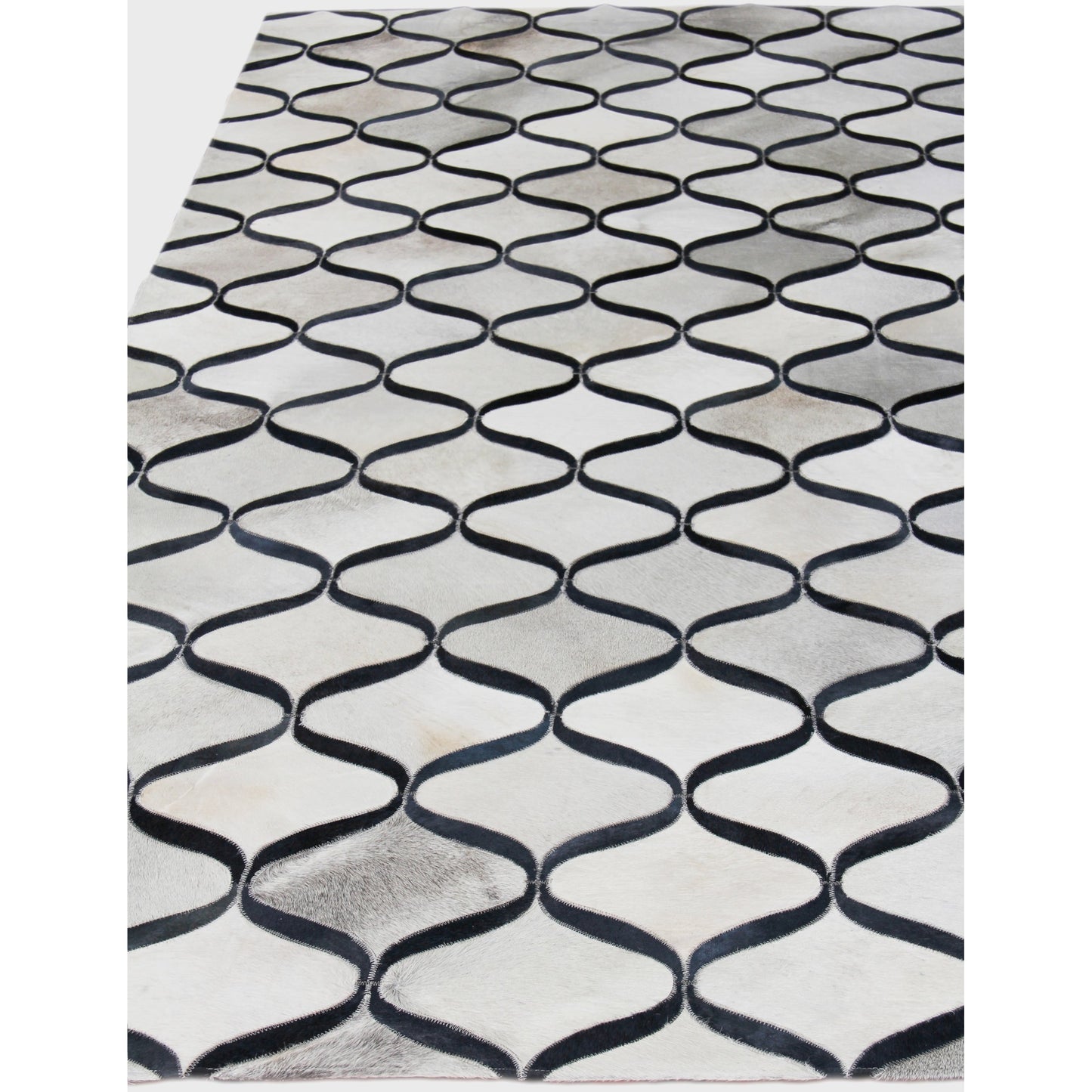 003 SI-1829038,SI-1829039,SI-1829040,SI-1829041,SI-1829042 | Closeup | Natural Hide 2153 Rug by Exquisite Rugs in silver/blue. Made from unique in a unique style.