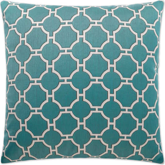 Kinder by DV Kap Home. Made from 100% polyester in a traditional style.