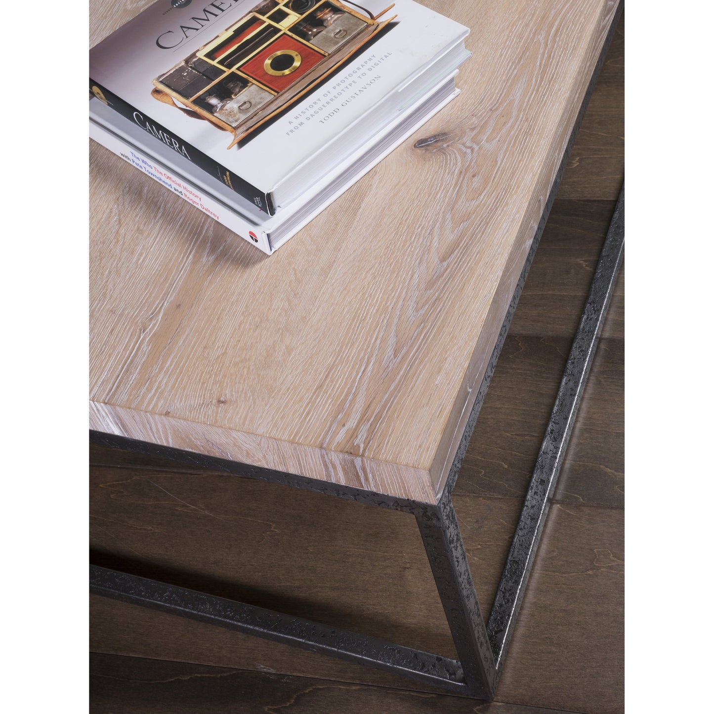 002 SR-834329 | Additional Silo | Foray Cocktail Table by Artistica Home. Made from unique in a modern style.