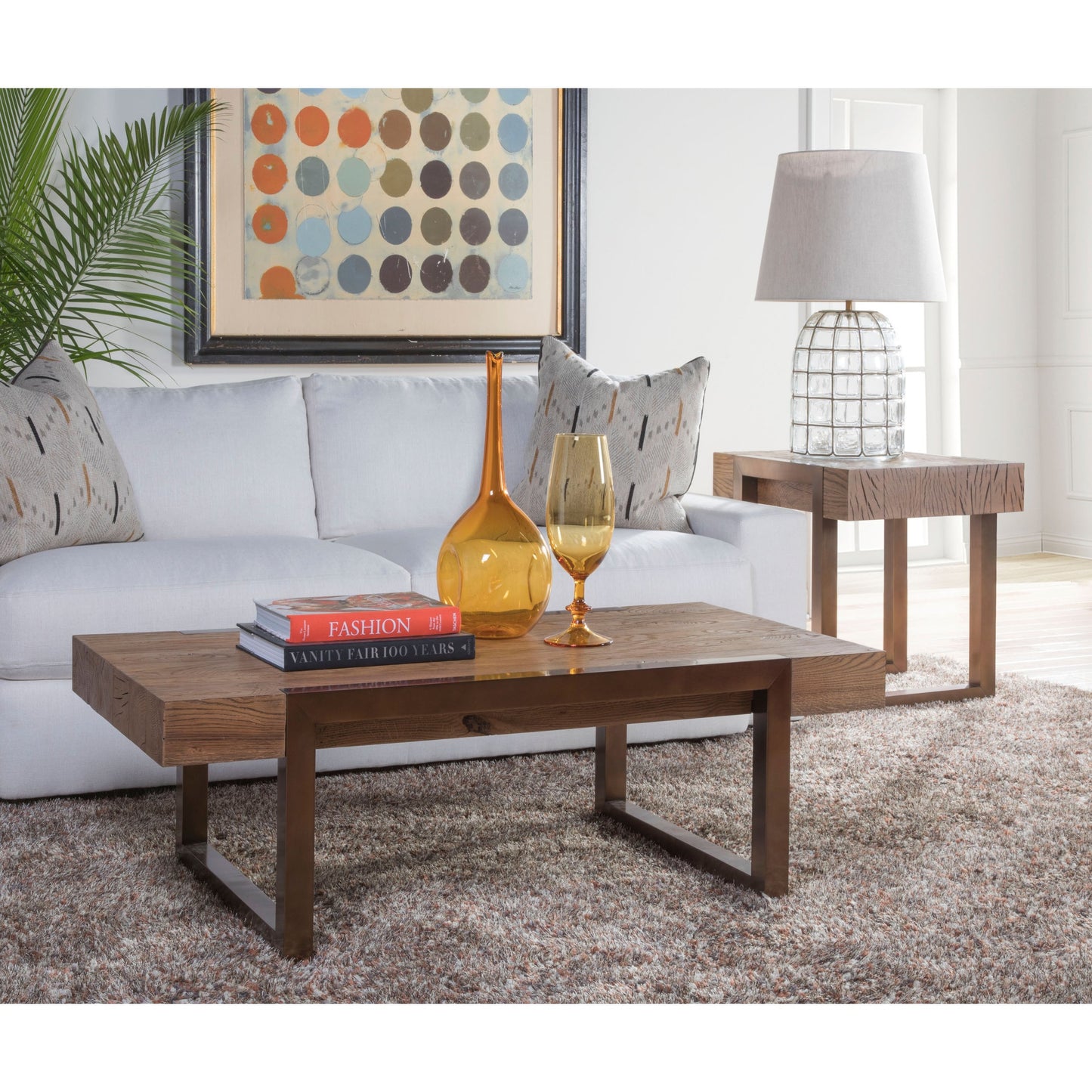 004 SI-1770478 | Lifestyle | Canto Cocktail Table by Artistica Home in honey brown. Made from unique in a modern style.