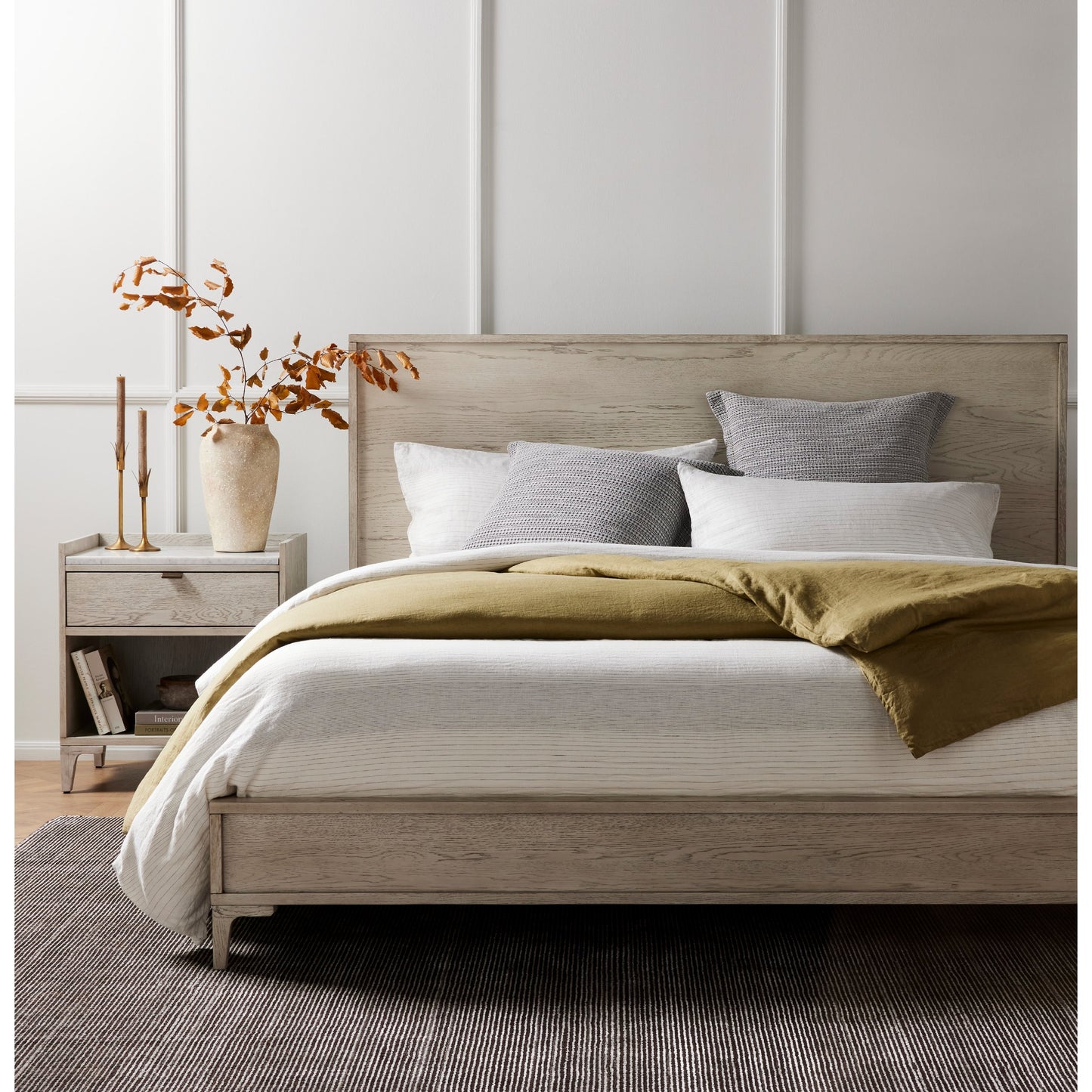 016 SI-1717126 | Lifestyle | Viggo Bed by Four Hands in vintage white oak, vintage white oak solid and vintage white oak. Made from solid oak, oak veneer in a modern style.