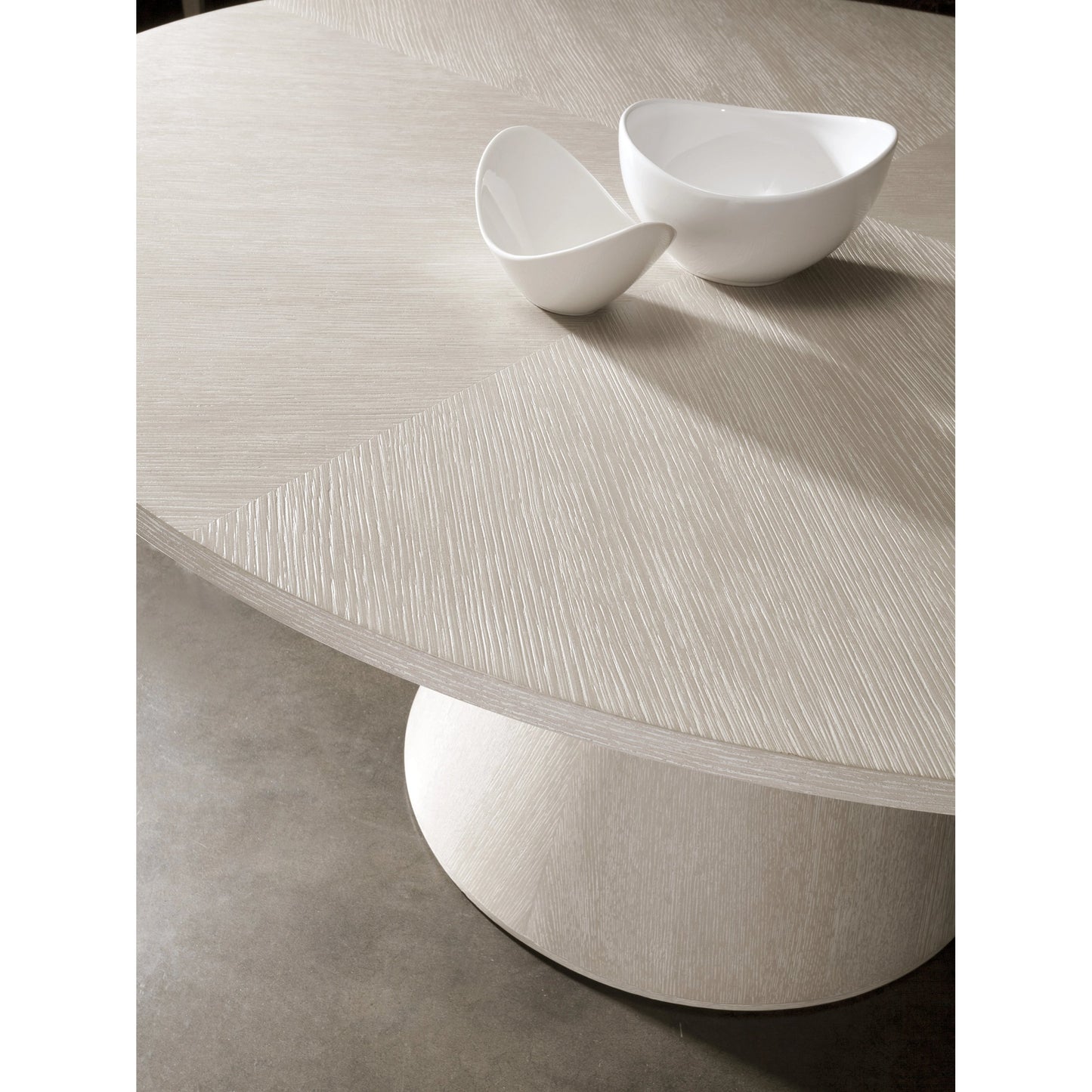 004 SI-1962892 | Lifestyle | Mar Monte Round Dining Table by Artistica Home in champagne taupe. Made from unique in a modern style.