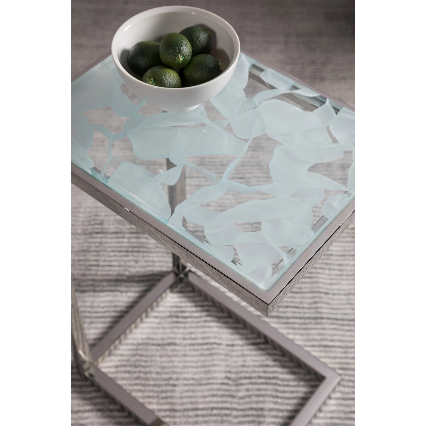 004 SI-1962909 | Closeup | Snowscape Spot Table by Artistica Home in polished stainless steel. Made from unique in a modern style.