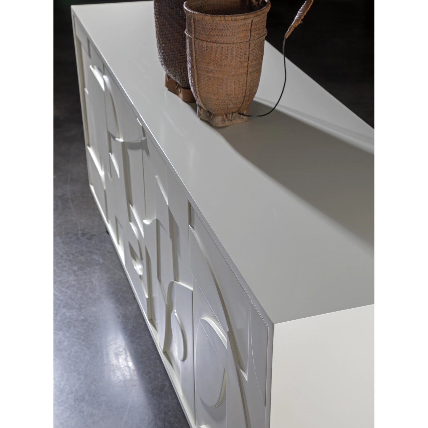 003 SI-2013273 | Additional Silo | Bardo Long Media Console by Artistica Home in matte white. Made from unique in a modern style.