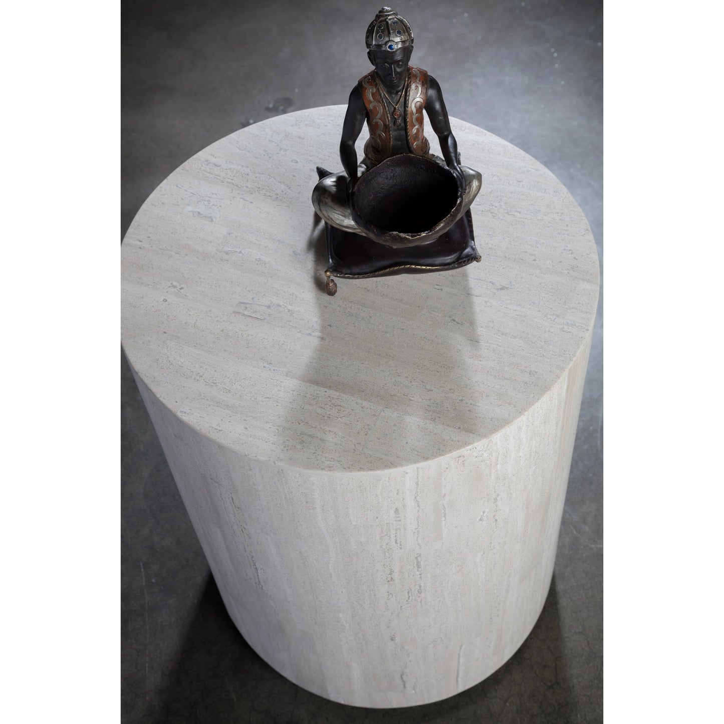 003 SI-2013282 | Lifestyle | Cassio Round Drum Table by Artistica Home in silver. Made from unique in a modern style.