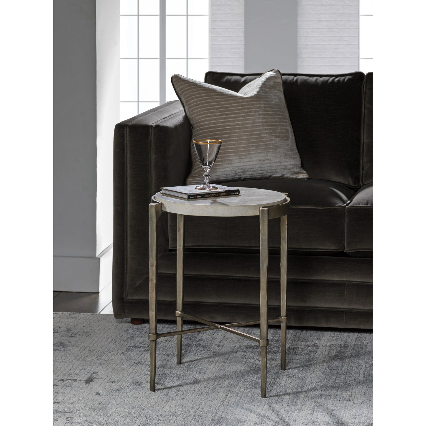 004 SI-2013285 | Lifestyle | Percival Accent Spot Table by Artistica Home in bronze leaf. Made from unique in a modern style.