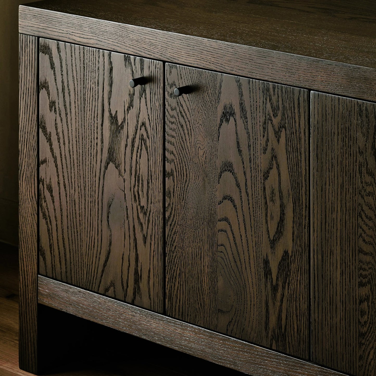 012 SI-2158555 | Closeup | Torrington Media Console by Four Hands in umber oak, umber oak veneer and umber oak. Made from resawn oak, oak veneer in a modern style.