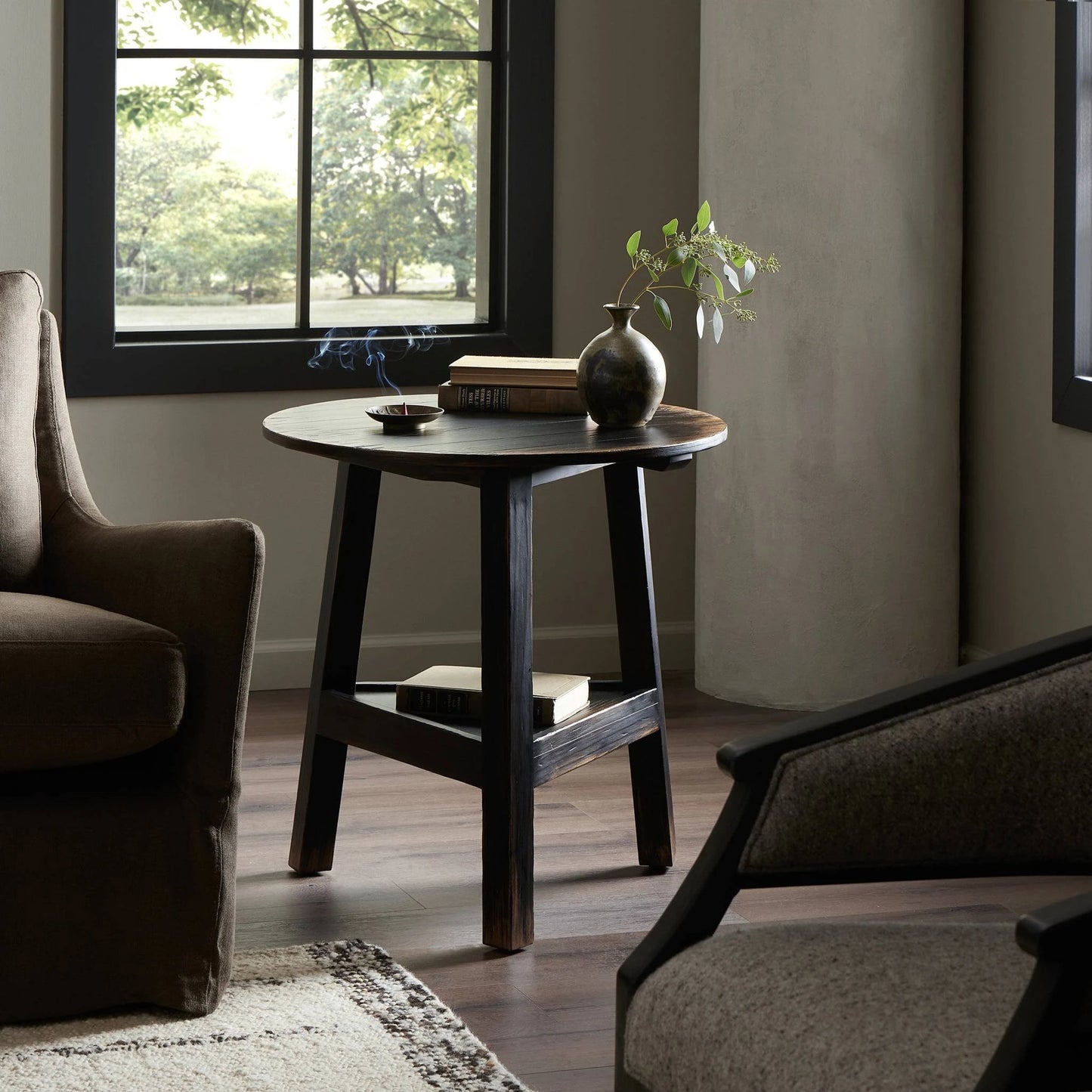 021 SI-2137421 | Lifestyle | Kickapoo River Cricket Table by Four Hands in distressed black. Made from solid pine, pine veneer in a modern style.