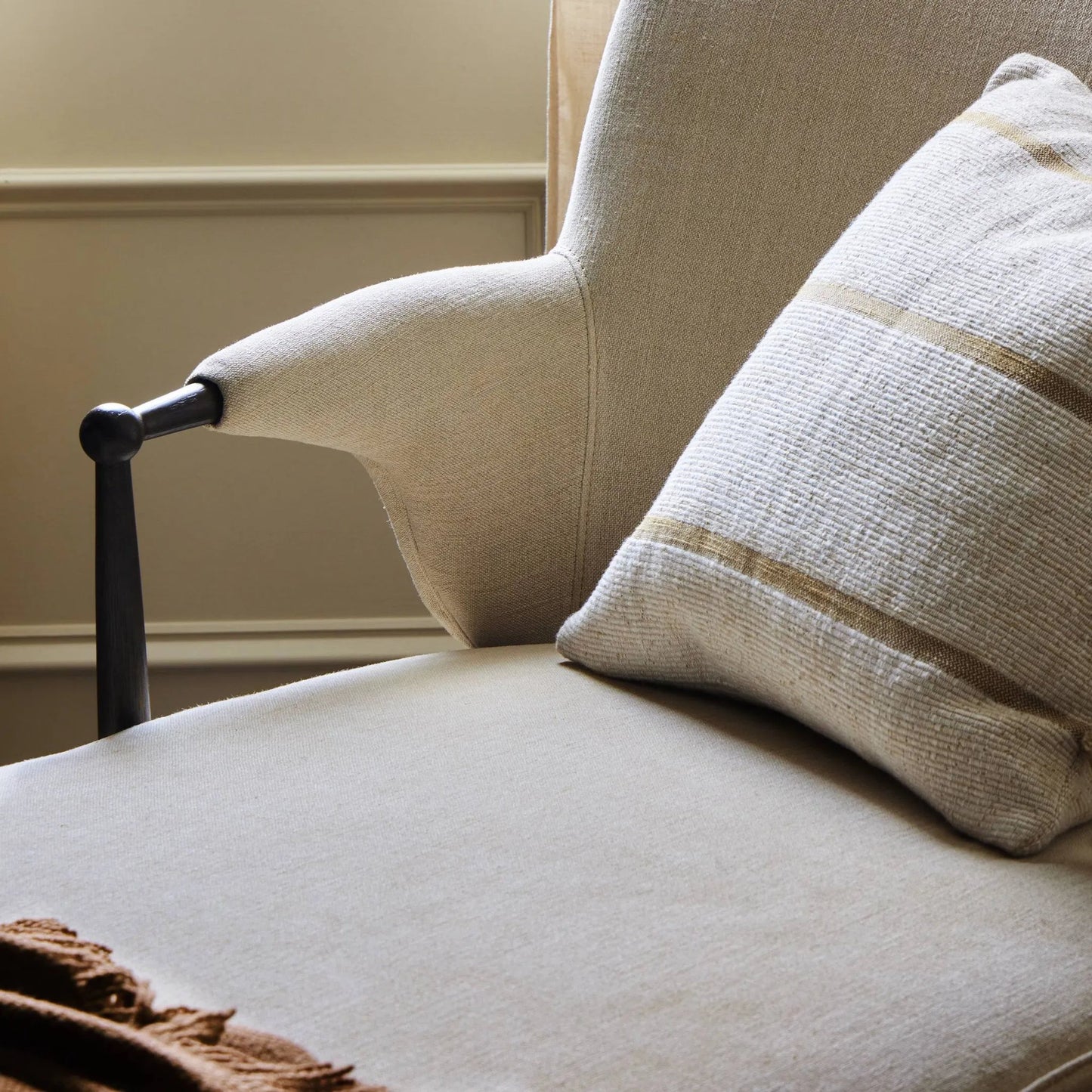 011 SI-2449369 | Closeup | Brently Chaise by Four Hands in broadway dune, burnt oak. Made from 100% flax/linen, solid oak in a unique style.