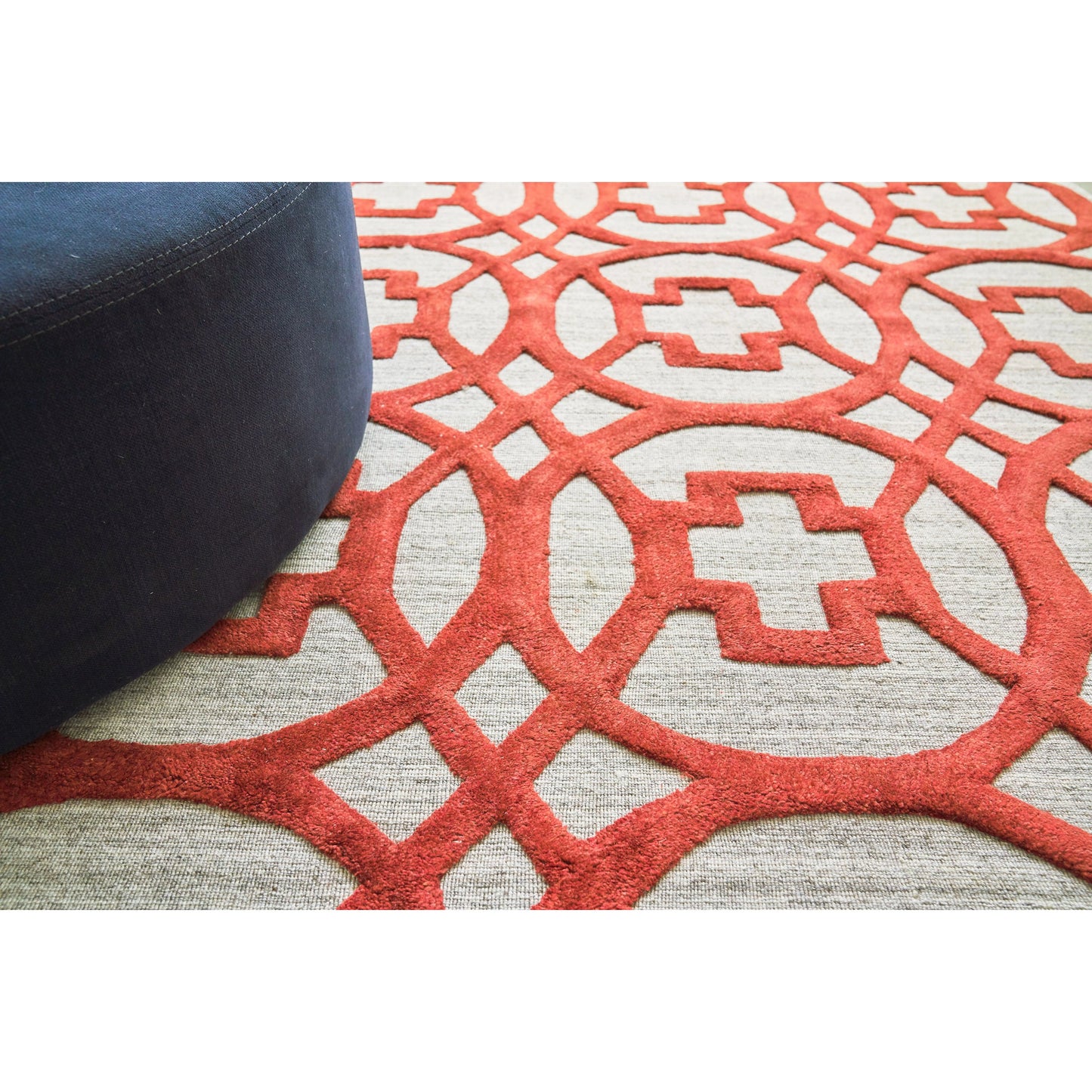 003 SI-1909525,SI-1909526,SI-1909527,SI-1909528,SI-1909529 | Closeup | Windsor 2455 Rug by Exquisite Rugs in rust, gray. Made from wool, bamboo silk in a unique style.