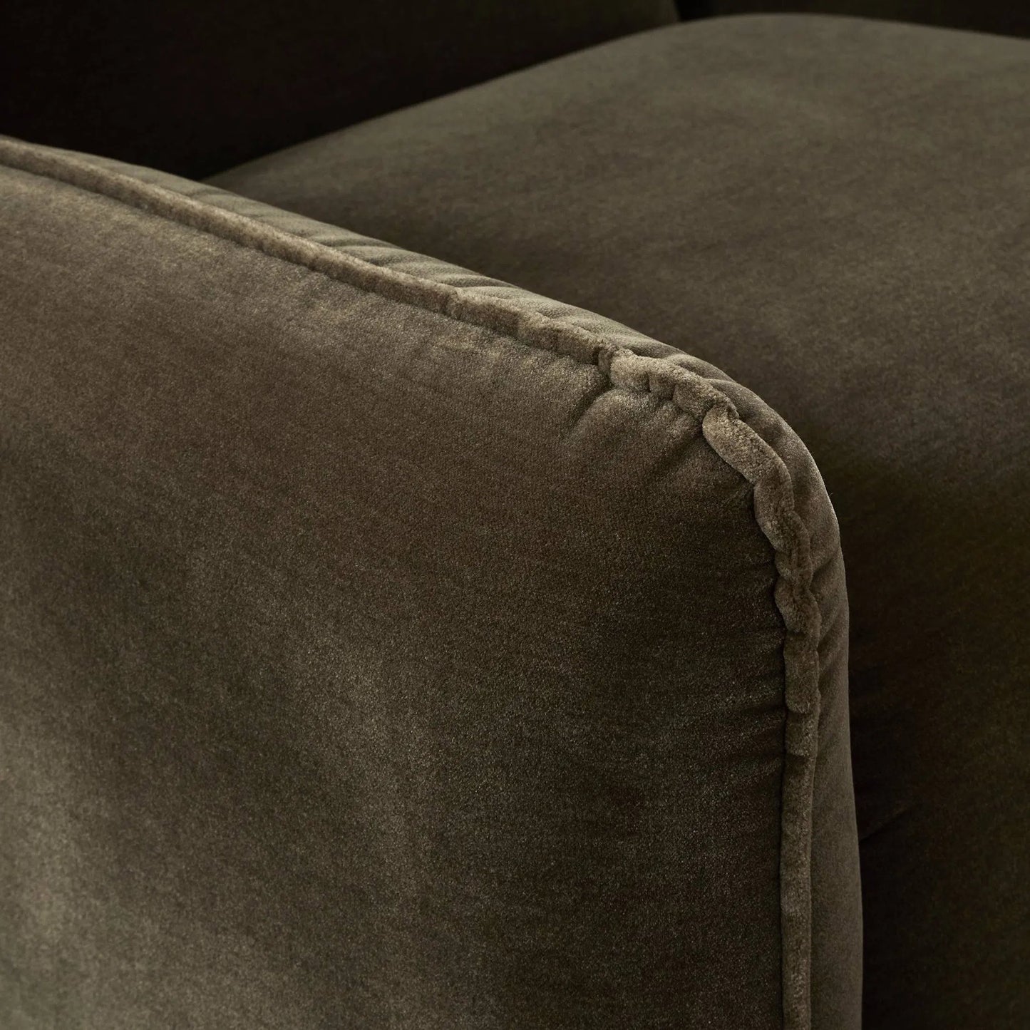 021 SI-2449392 | Closeup | Garland Swivel Chair by Four Hands. Made from unique in a unique style.