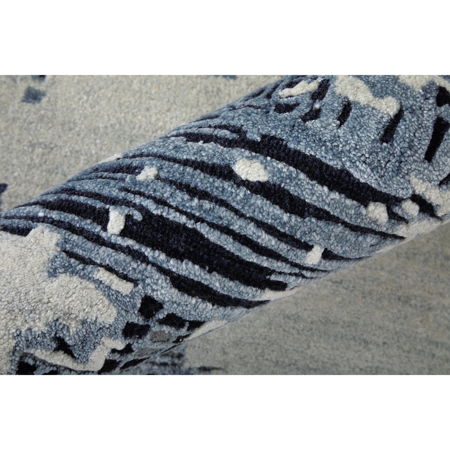 003 SI-2159155,SI-2159156,SI-2159157,SI-2159158,SI-2159159,SI-2159160,SI-2159161 | Closeup | Zarah Rug - ZRH8917F by Feizy in blue, ivory. Made from viscose, wool in a unique style.