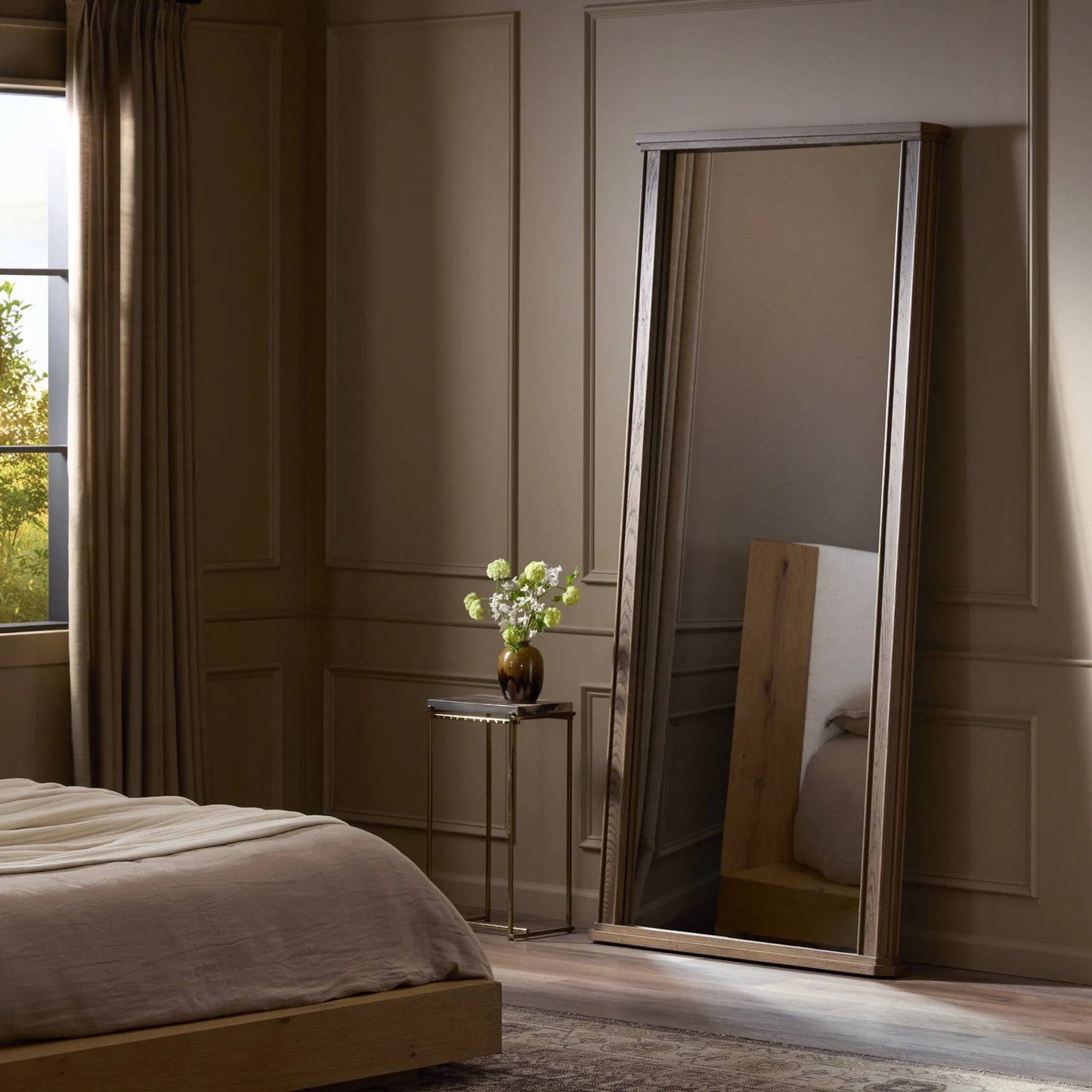 008 SI-2446597 | Lifestyle | Kish Mirror by Four Hands in umber oak solid. Made from solid oak, glass in a traditional style.