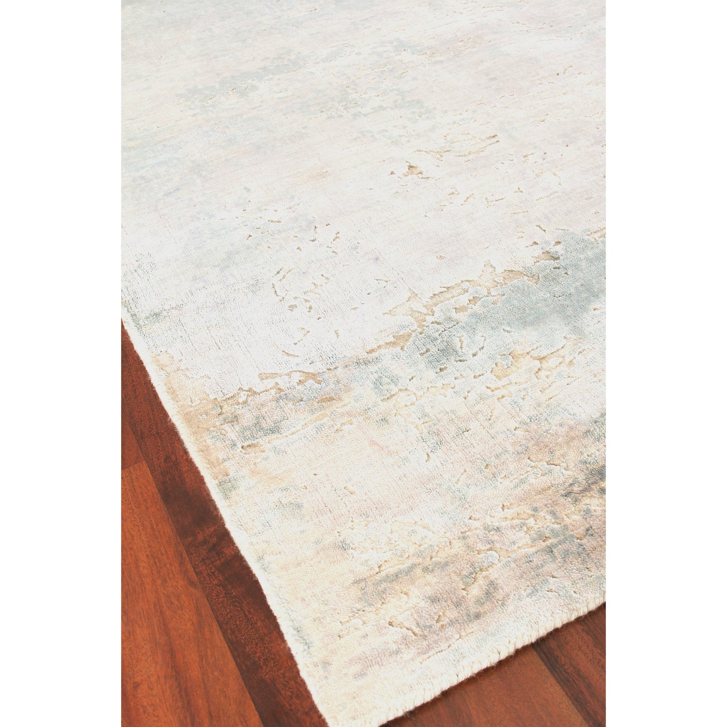 003 SI-1829377 | Closeup | Reflections Rug - Light Beige, Blue by Exquisite Rugs in light beige, blue. Made from bamboo silk in a unique style.
