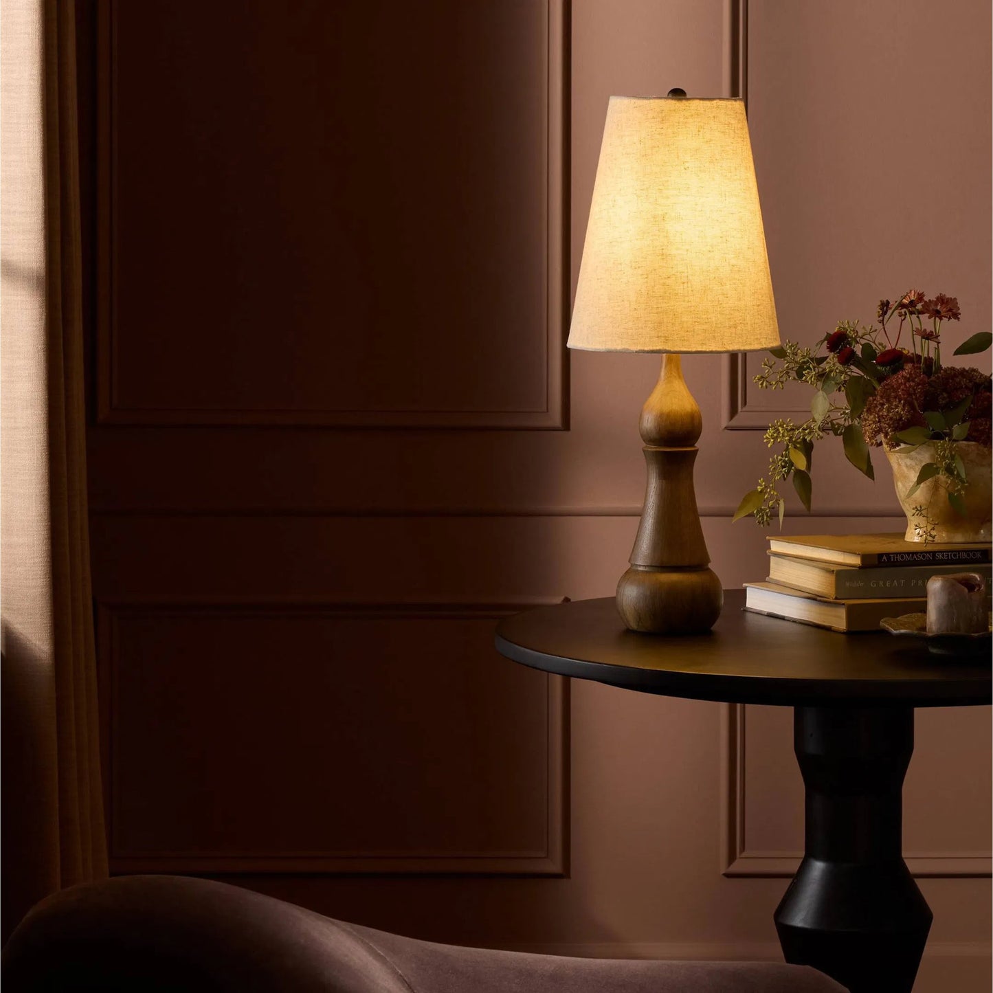 008 SI-2531698 | Lifestyle | Santano Table Lamp by Four Hands in fawn oak, antique brass iron, matte black. Made from solid oak, iron in a unique style.